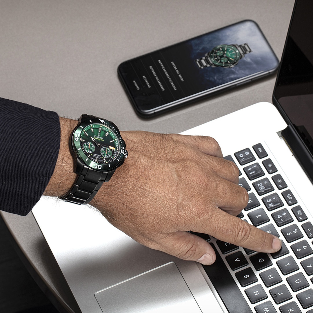 Festina Chrono Bike Connected Hybrid-Smartwatch Schwarz / Grün