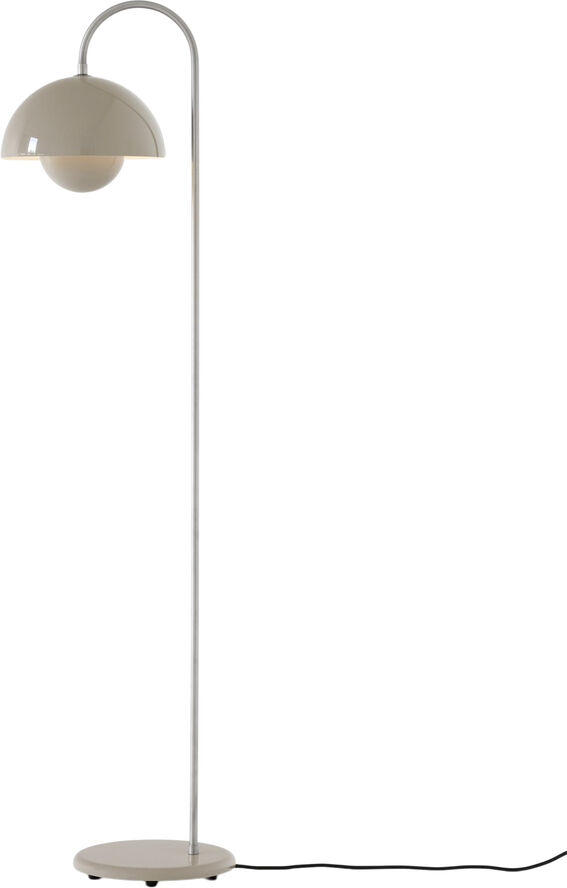 &Tradition Flowerpot Floor Lamp VP12