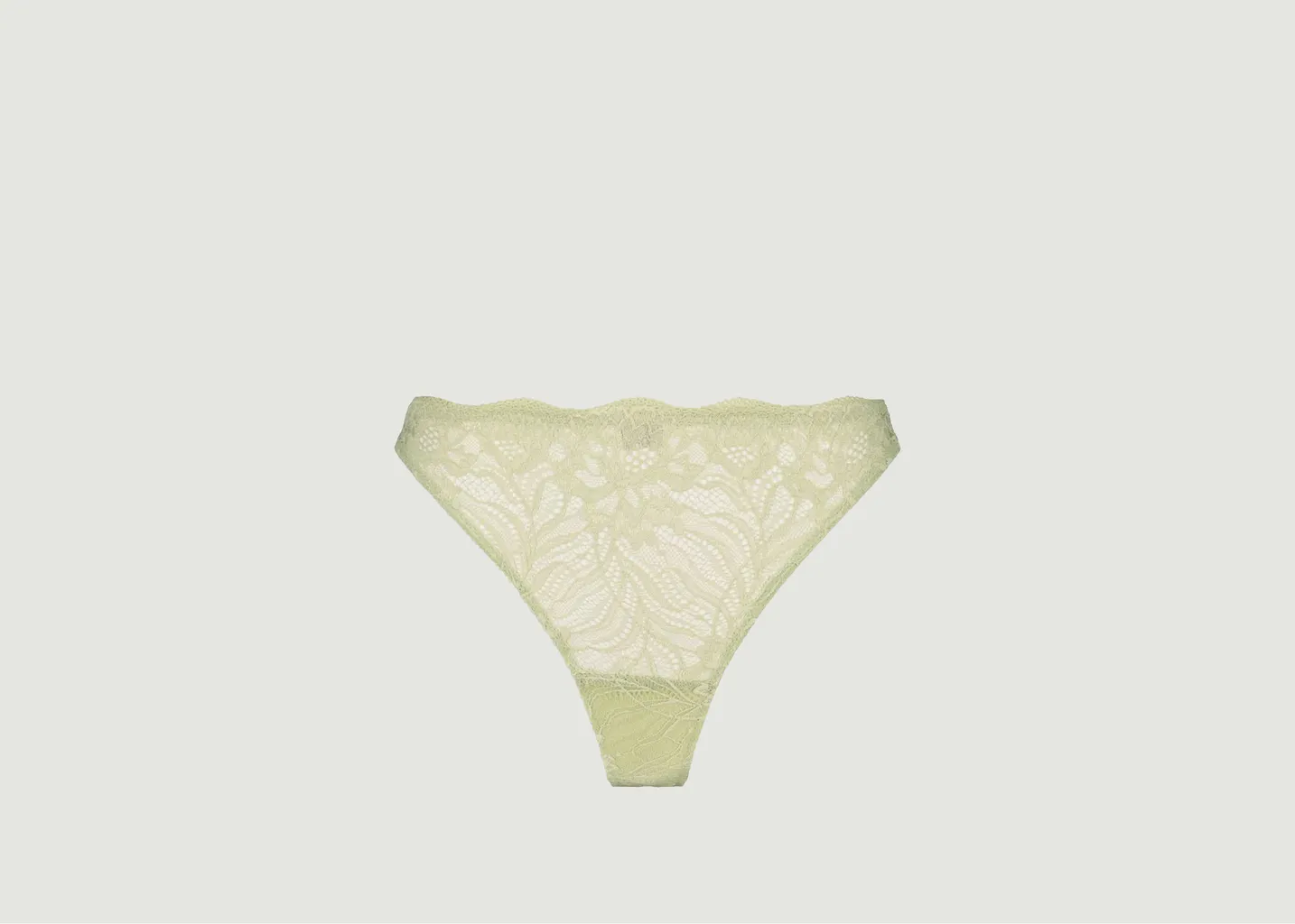 Tanga Daphné Nénés