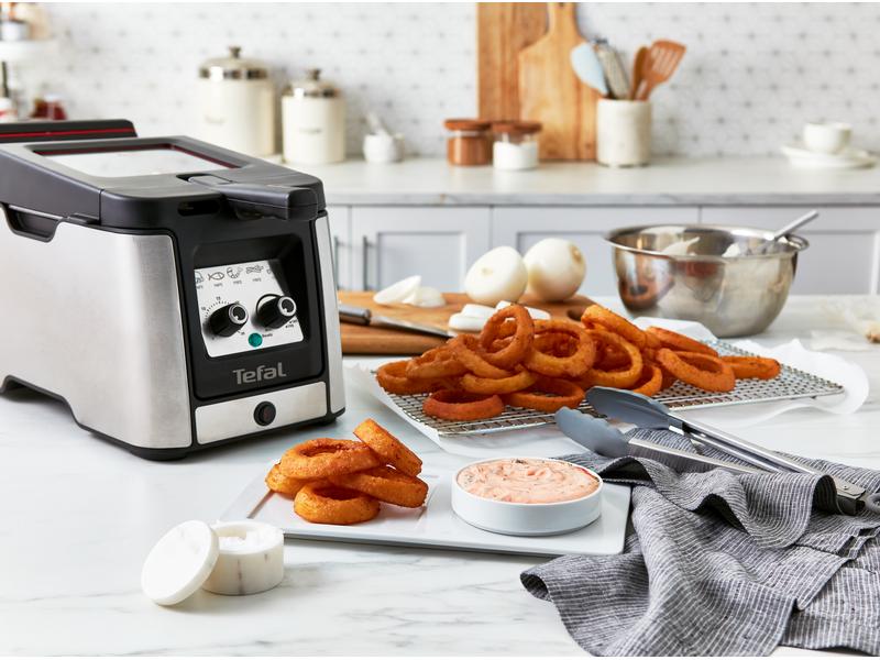 Tefal Fritteuse Clear Duo FR600DCH 1.2 kg, Schwarz/Silber Fritteuse mit extra grossem Sichtfenster