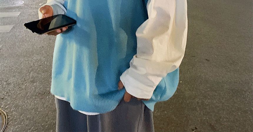 Naideth - Effen shirt met lange mouwen / V-hals gebreid vest