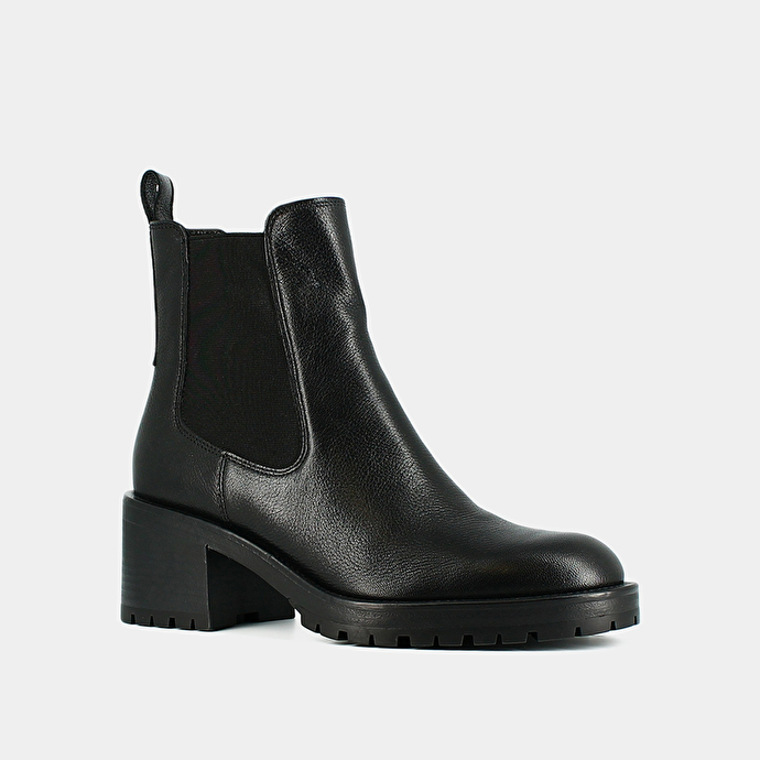 Bottines à semelles crantées  en cuir grainé noir