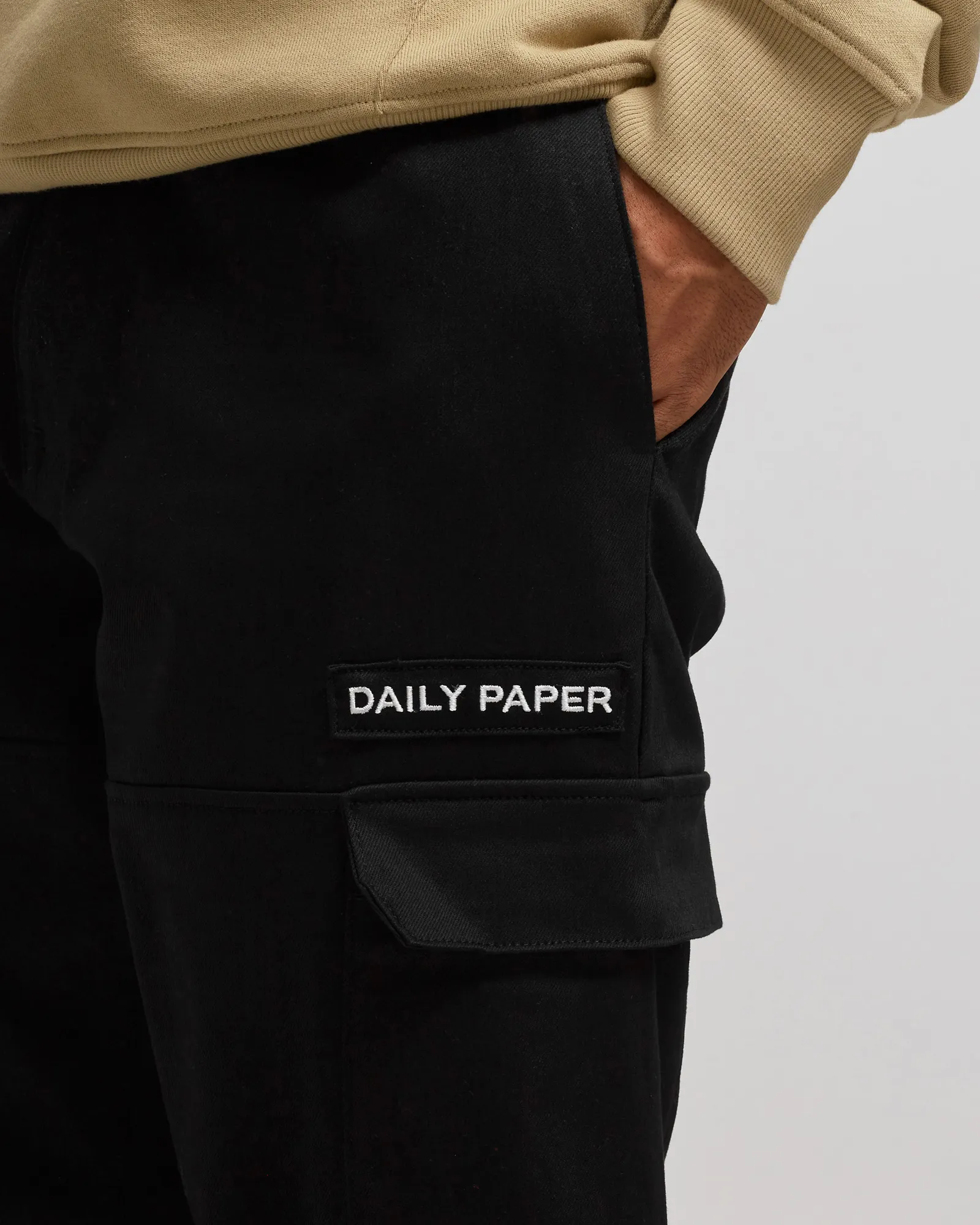 Daily Paper ECARGO