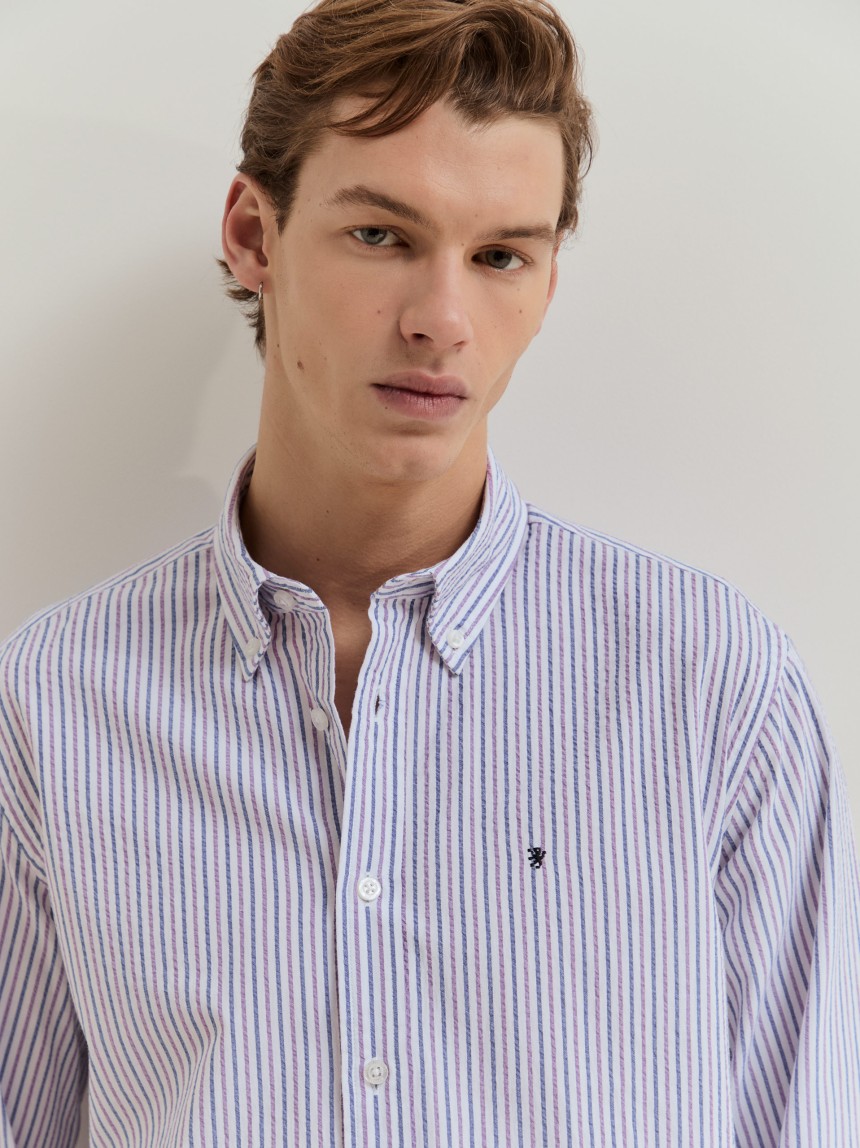 Camisa às riscas em algodão