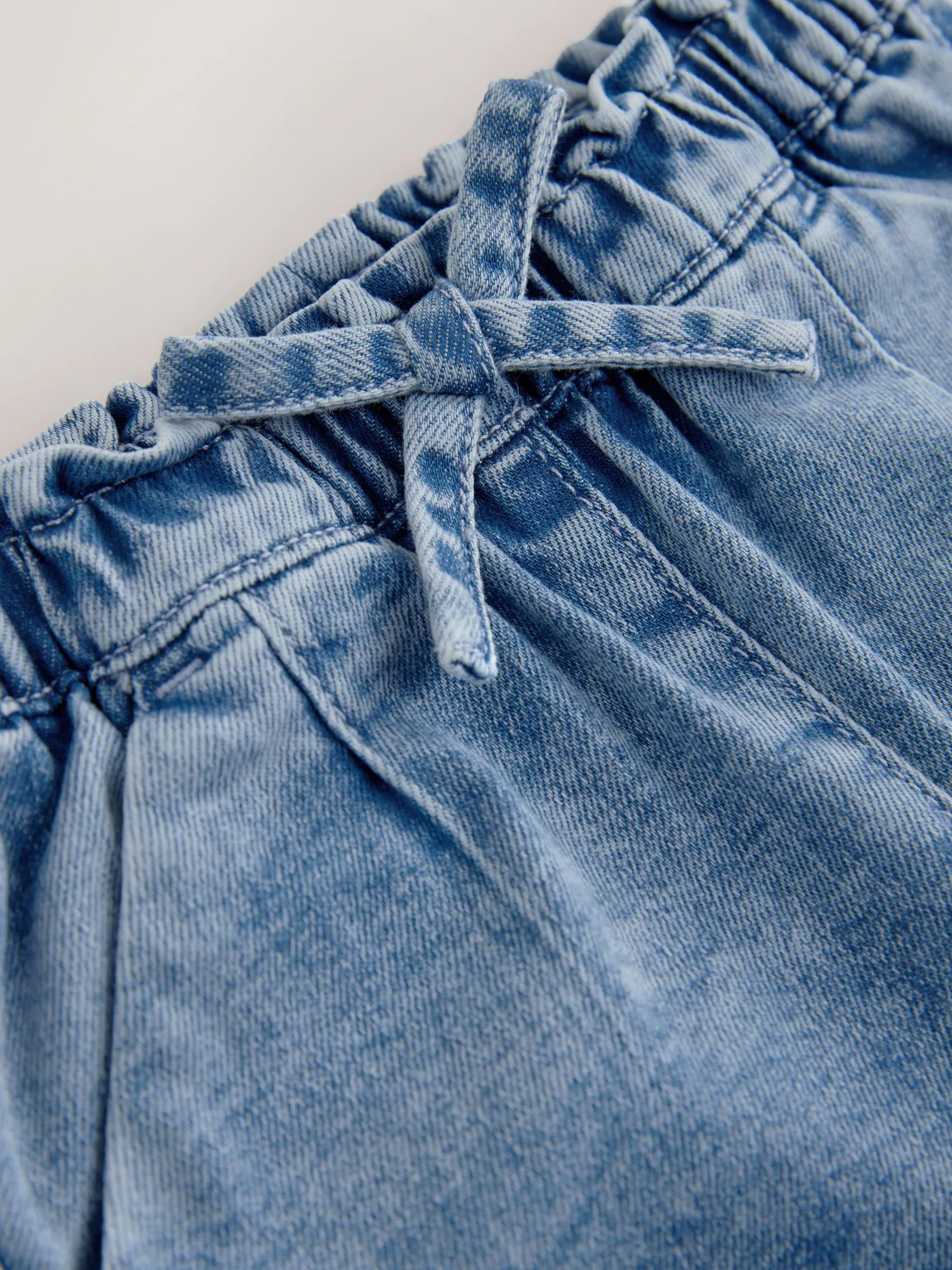 Light wash - Jeans met gestrikte taille (3 mnd-7 jr)