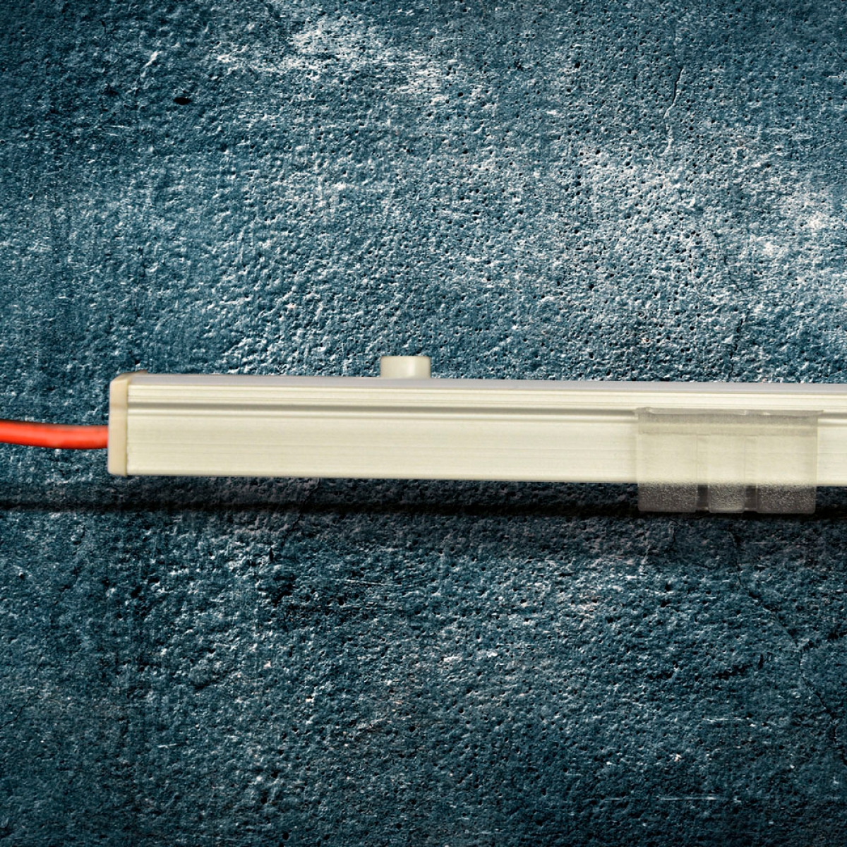 IVT SH 5.676 LED Innenbeleuchtung mit Clip 12 V DC 6,6 W 60,5 cm