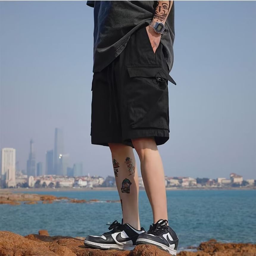 Capbrew - Mid Rise Plain Cargo Shorts