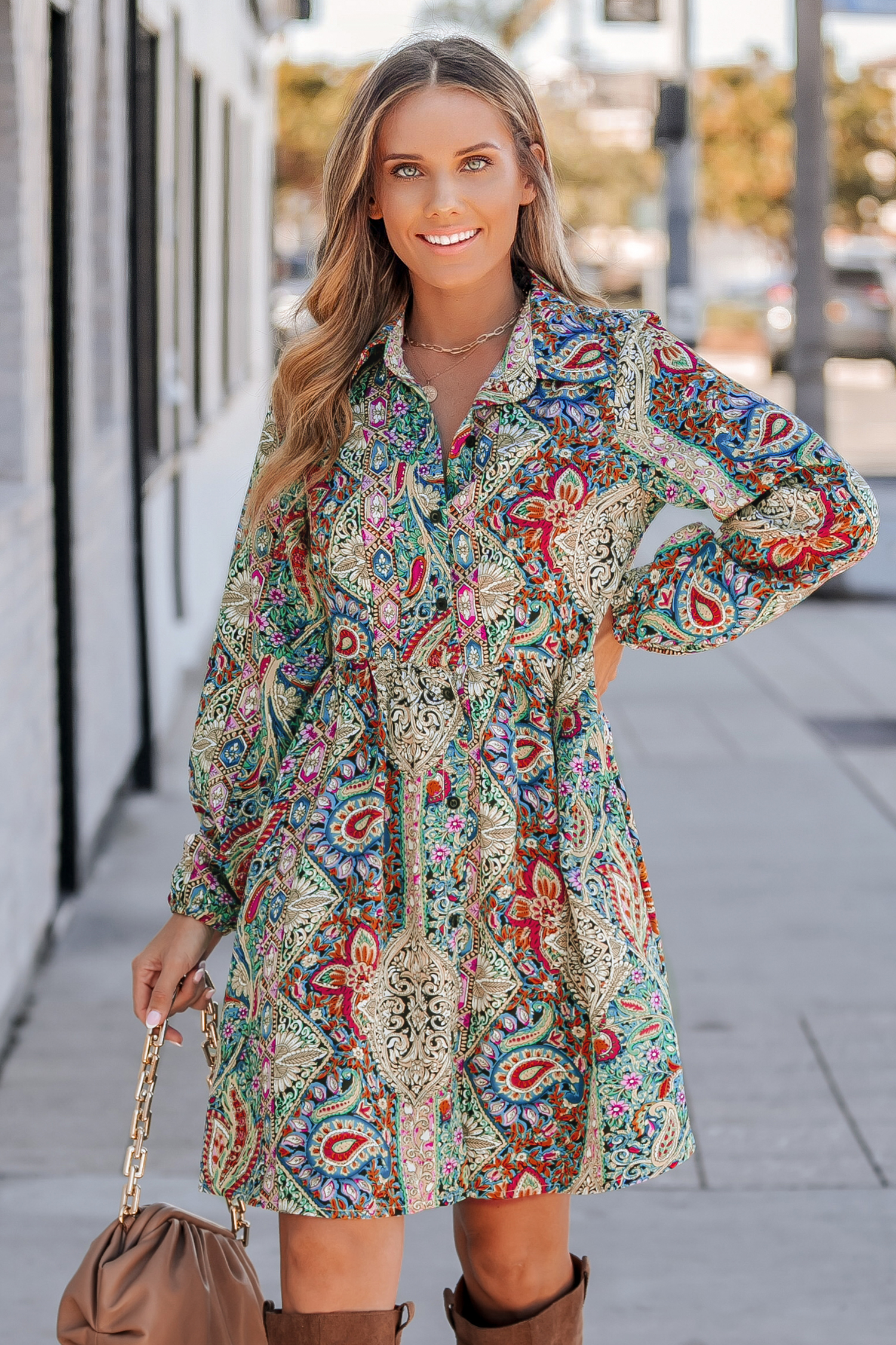 Robe avec col à boutons paisley