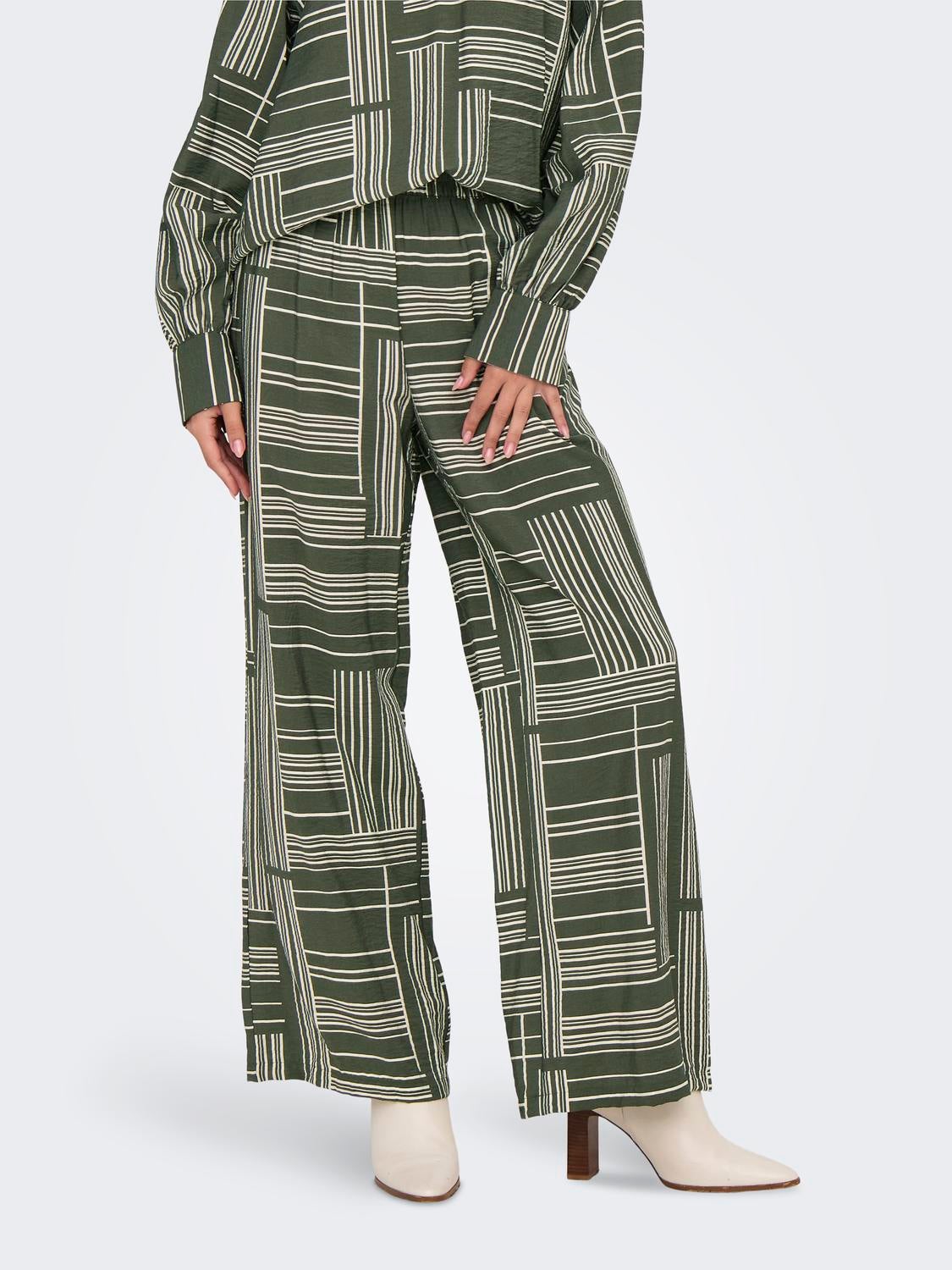 JDYTROYA Mittlere Taille Gerade geschnittener Slim Fit Hose Kambaba