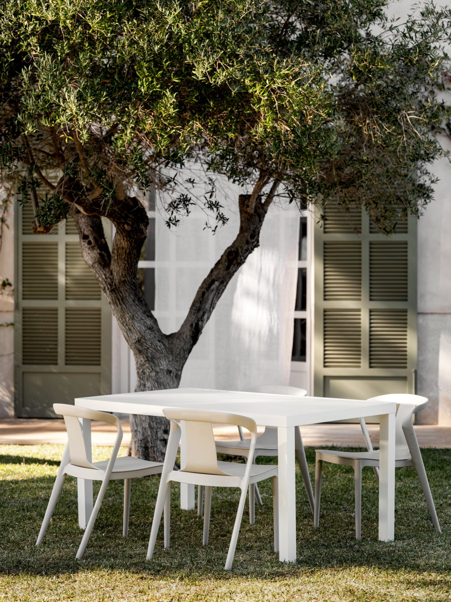 Hagebord offwhite - 152,5x90x74 cm