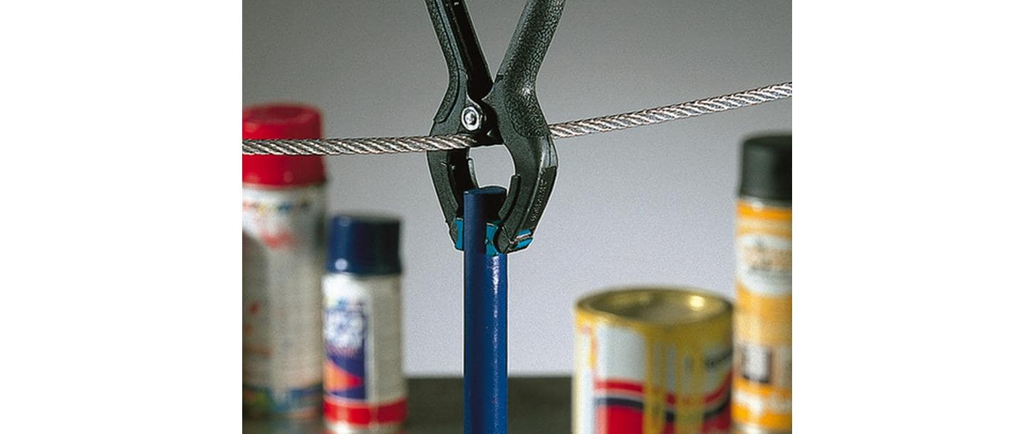Mini-Federzwinge 4 Stück 30 mmVielseitiger Allrounder – ideal für Haushalt, Hobby und Bastelprojekte