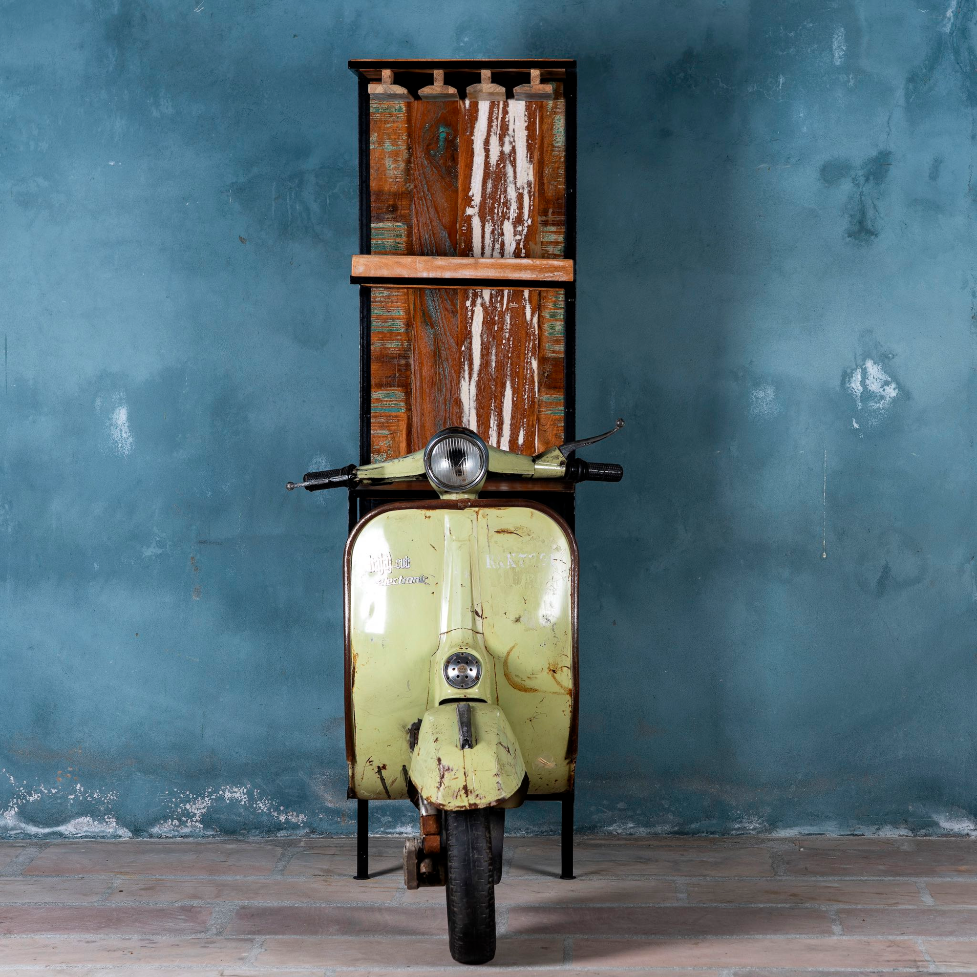 Bartafel old scooter Ahana #1