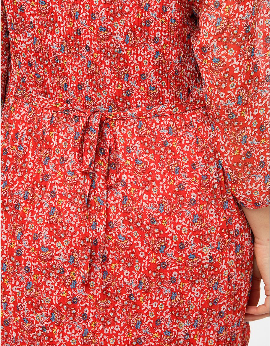 Robe rouge fin plissé