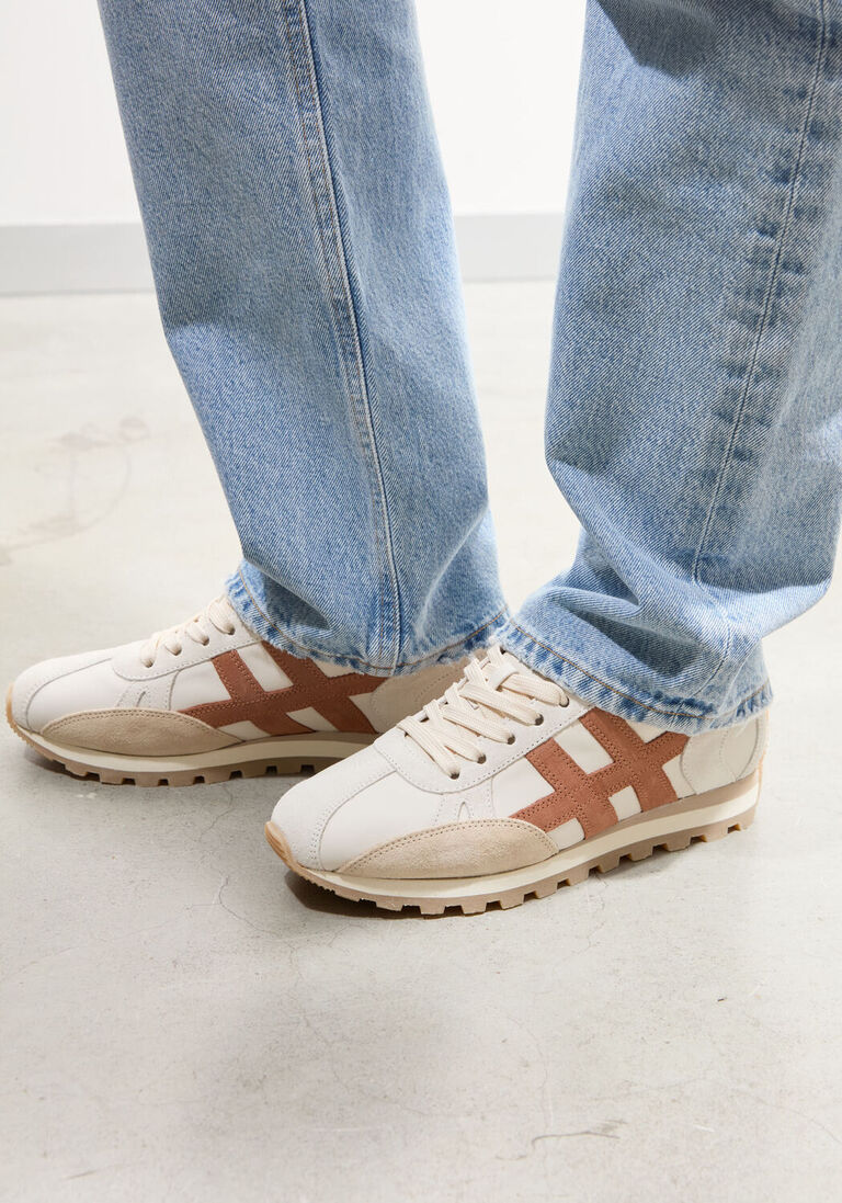 beige hogan lage sneakers h671 allacciato
