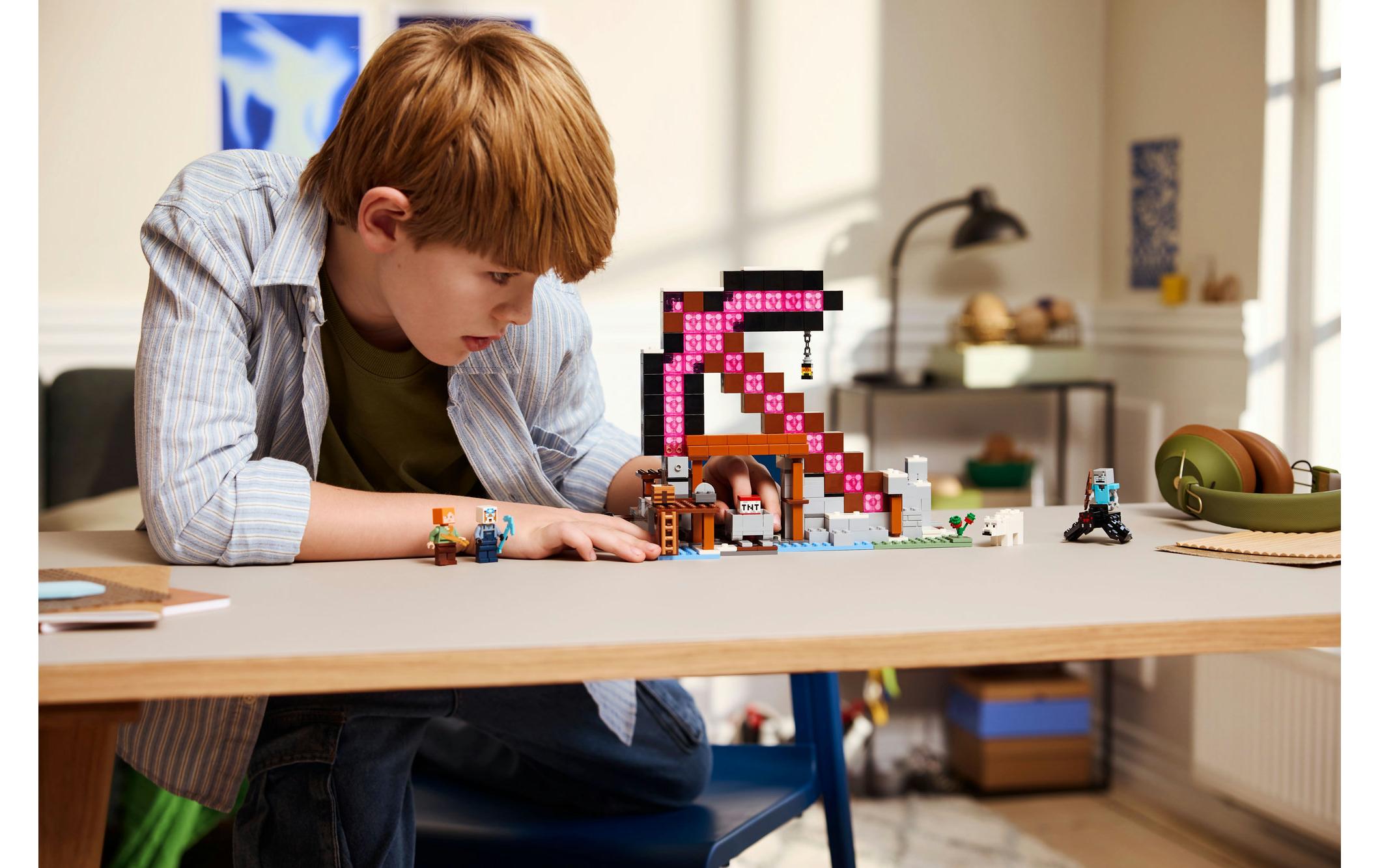 Minecraft Die Spitzhackenmine 21277Spielset mit Spitzhackenmine