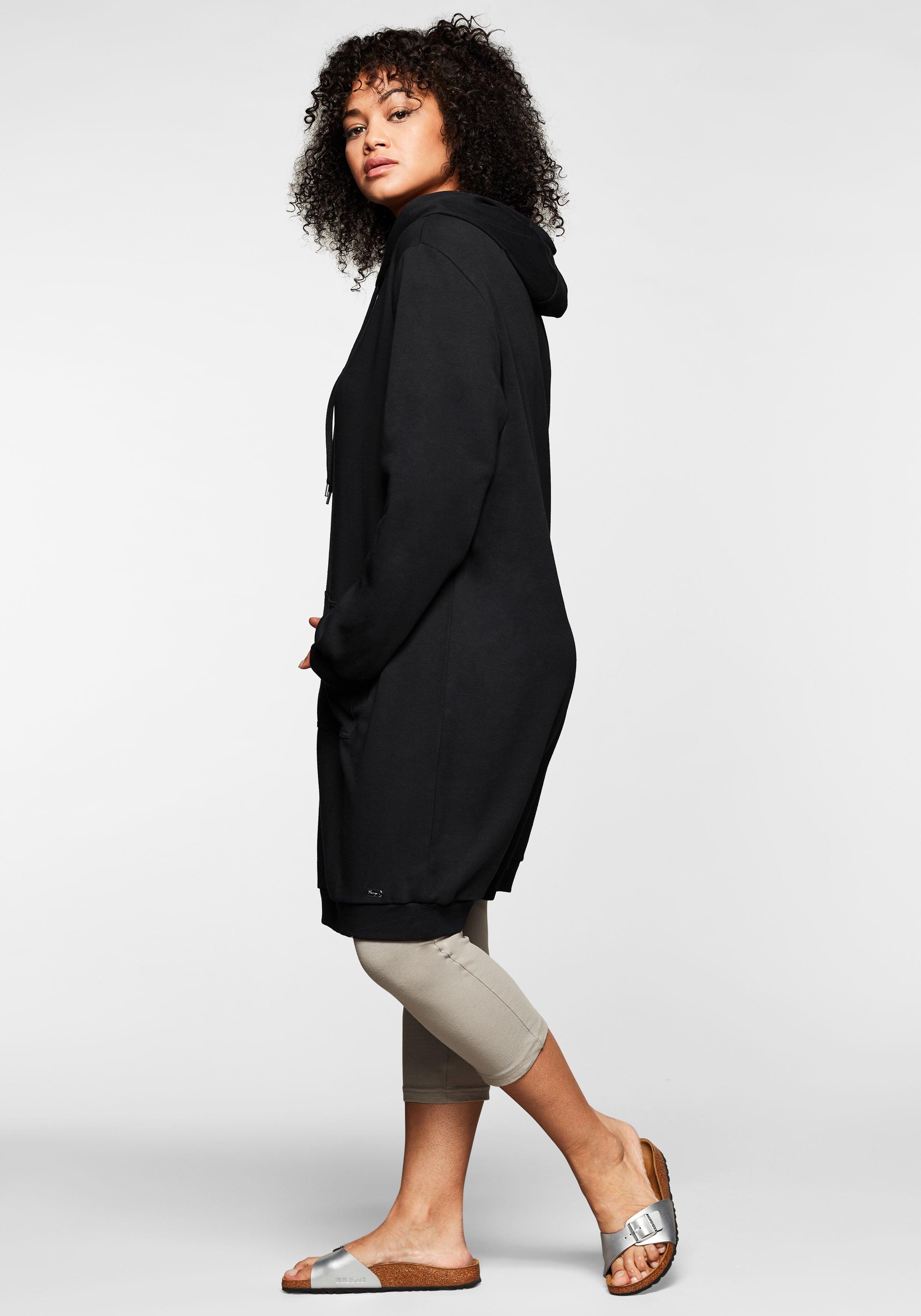 Shirtkleid mit Kapuze und Kängurutasche
