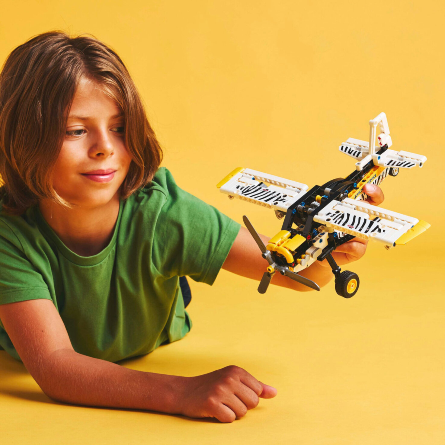 LEGO® Technic 42198 Propellerflugzeug ab 8 Jahren