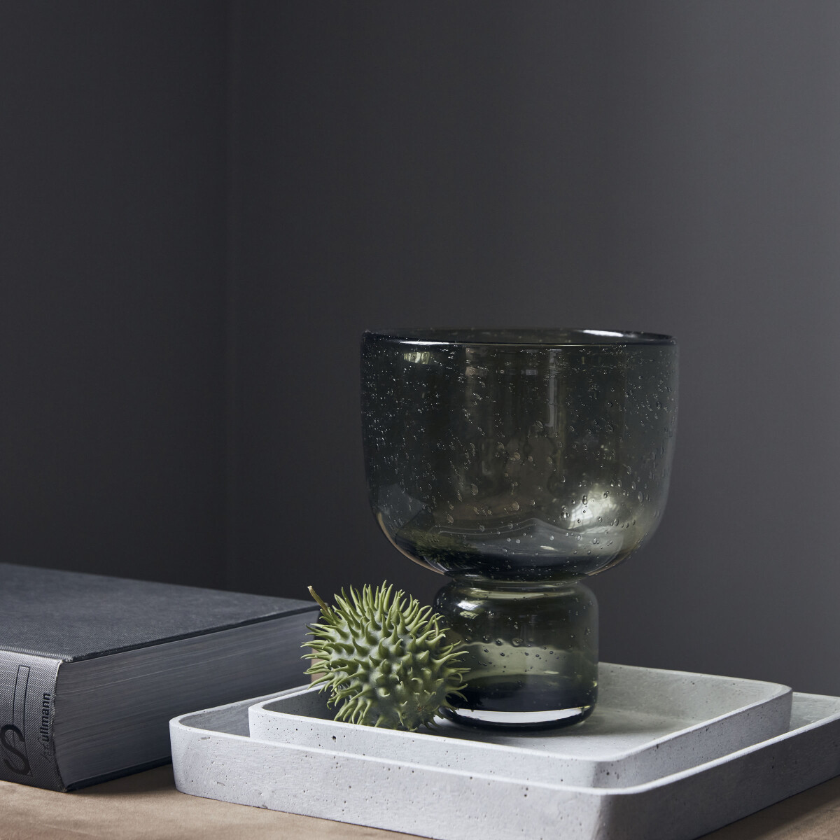 House Doctor - Vase - Farida - Glas - Olivengrøn - 22 CM