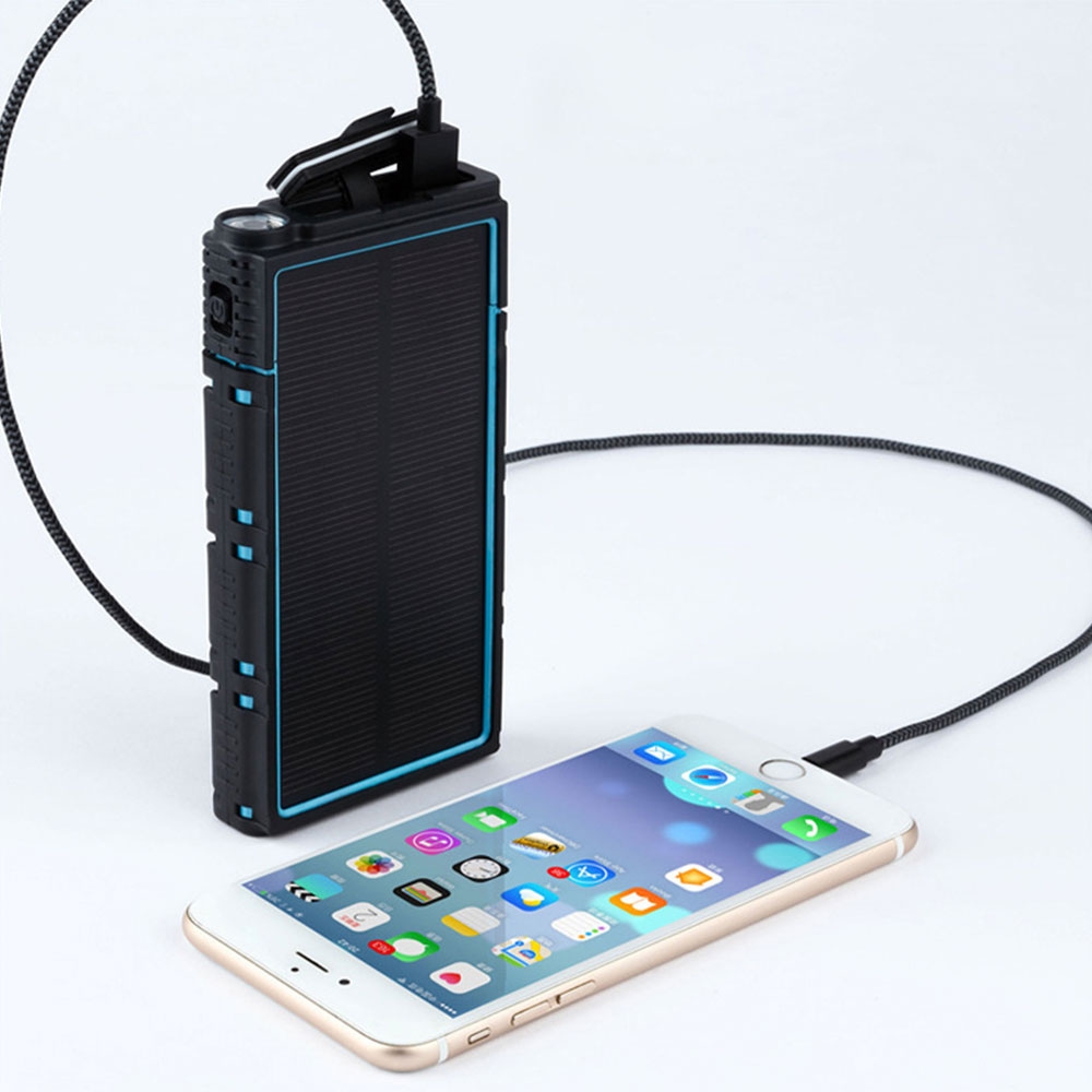 Spritzwassergeschütze 1.5W Outdoor Solar Powerbank 10000mAh mit Taschenlampe (IP66) - Schwarz / Orange