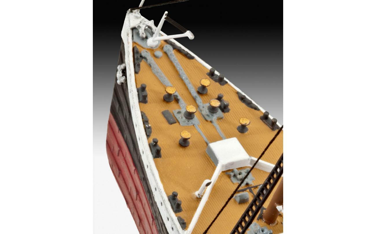 1/700 R.M.S. Titanic