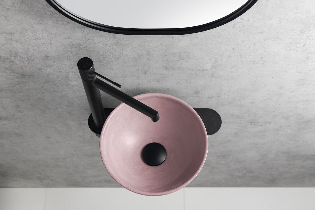 Sapho Minor toilet waskom beton 26cm roze met houder links