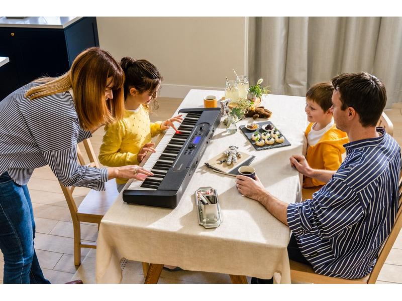 Casio Keyboard LK-S450 Ist einfach, macht Spass und ist immer an Ihrer Seite.