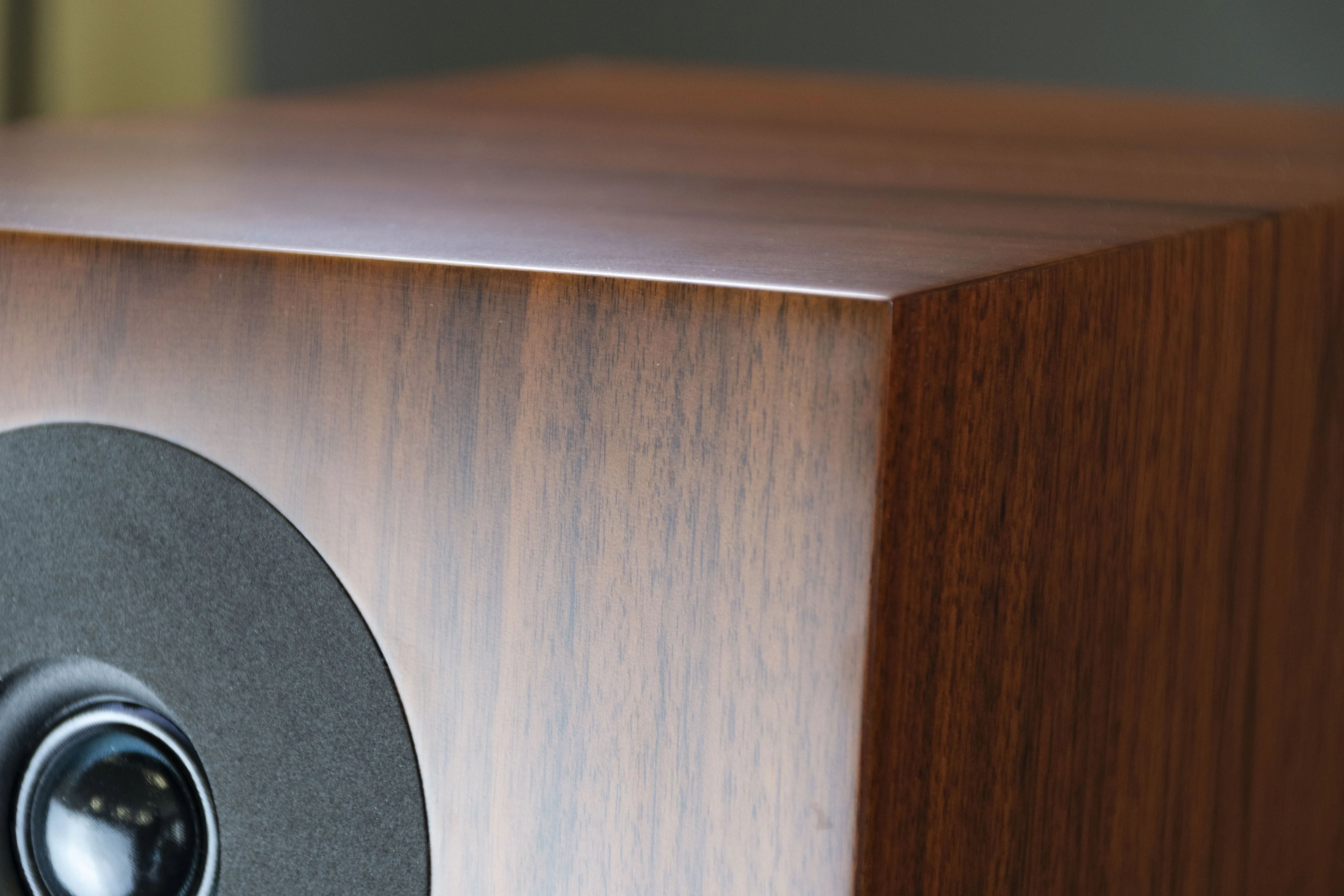 Davis Acoustics Courbet N°7 Noyer (la paire) Enceintes colonne