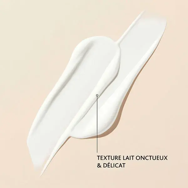 Loção Corporal Protetora Solar Moderada Esthederm ADAPTASUN 200ml