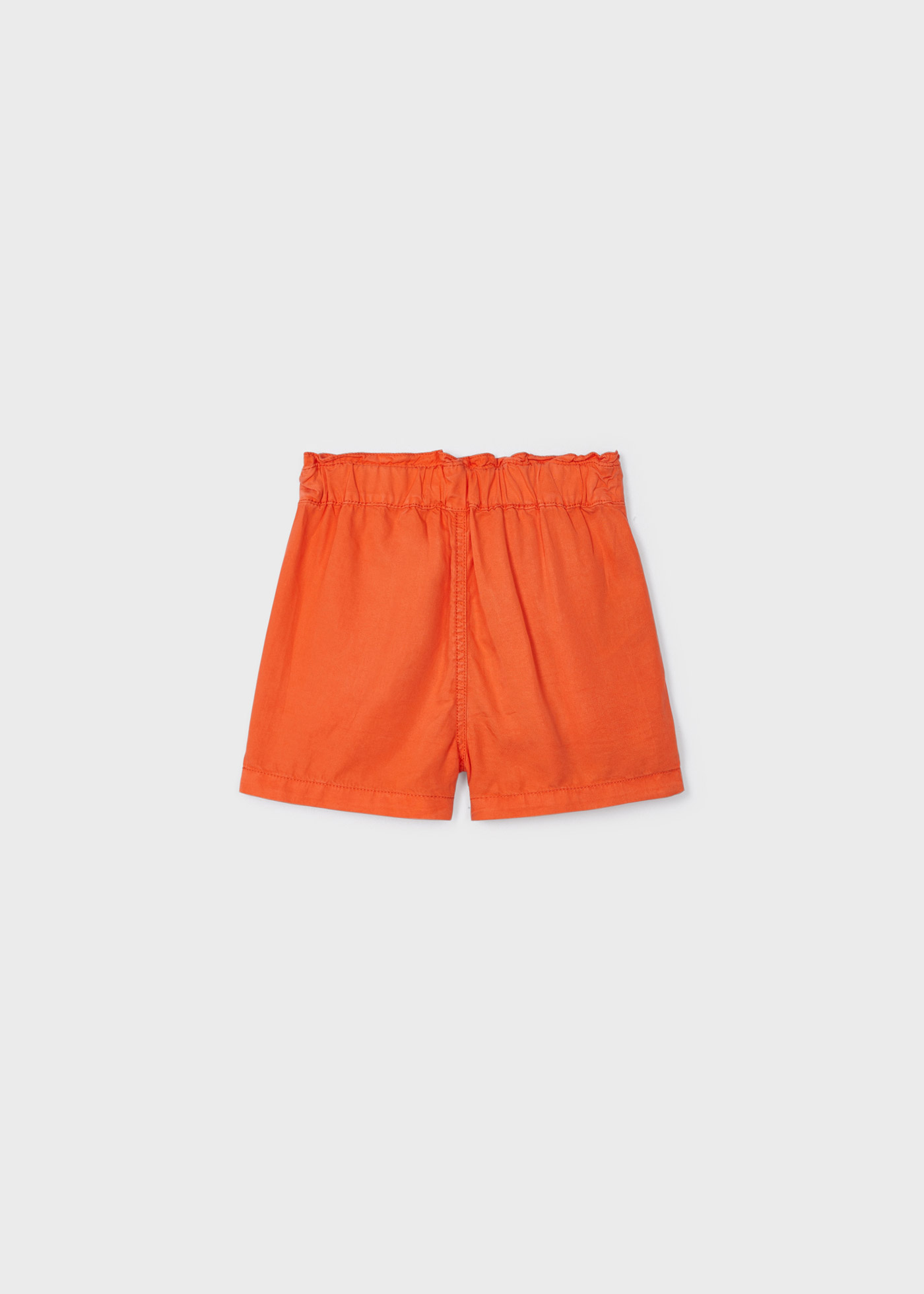 Shorts fluidos para meninas com amarração, confeccionados em TENCEL™ Lyocell.