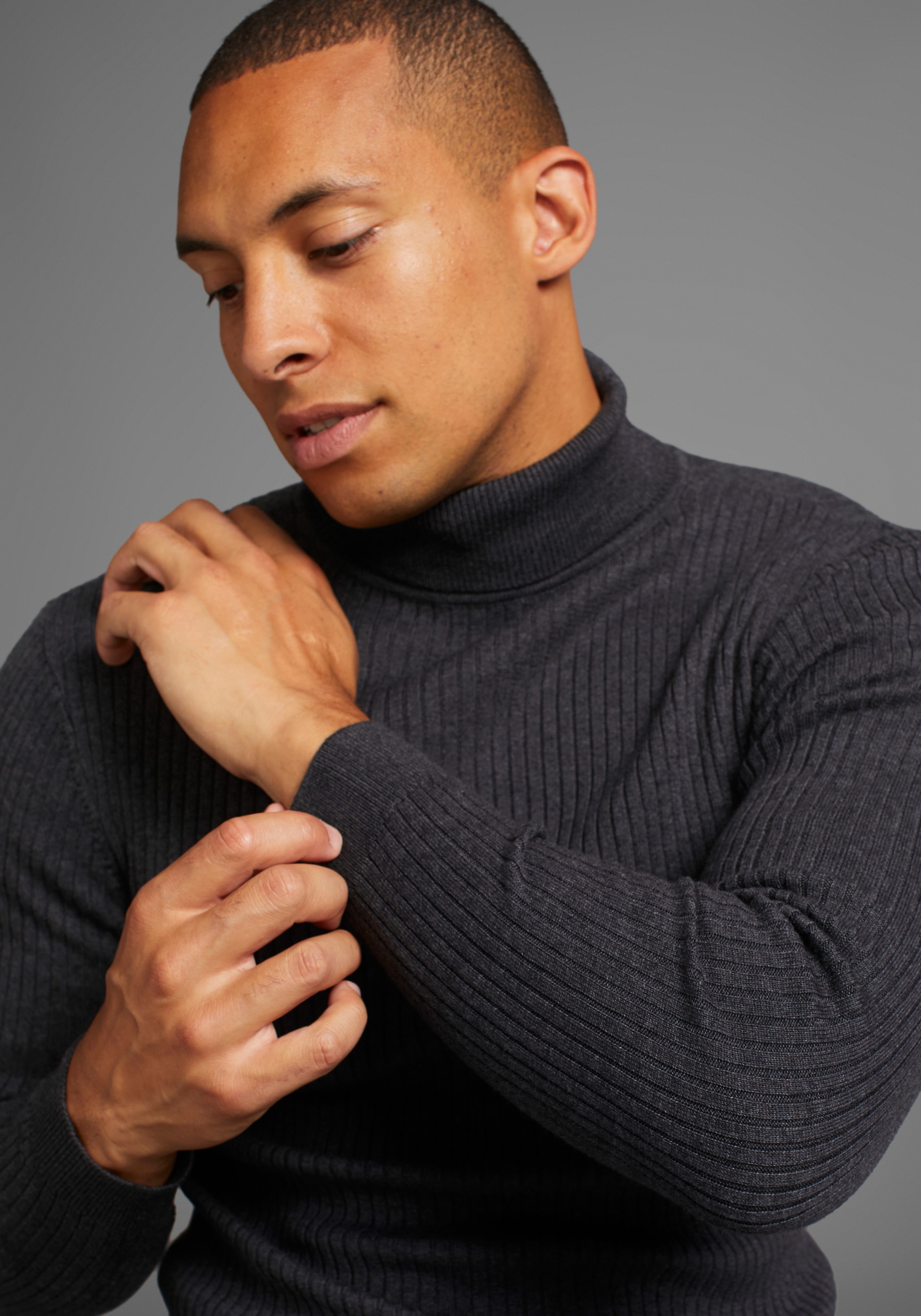 Bruno Banani Rollkragenpullover , in Rippenqualität