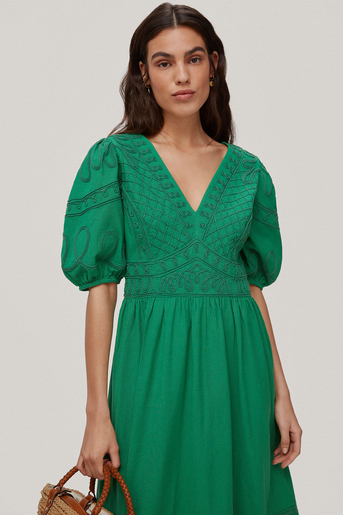 Vestido com bordado de fita - Verde