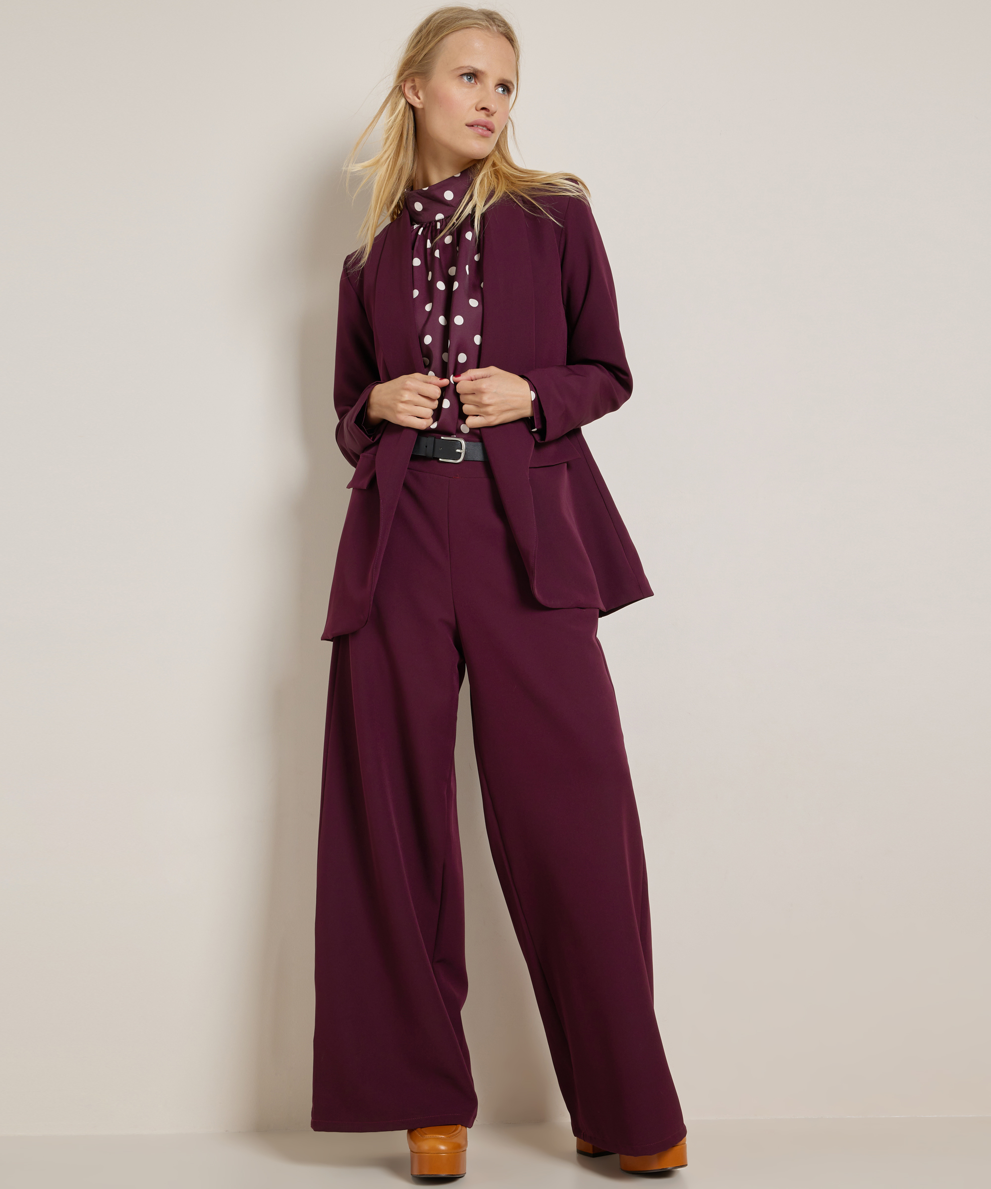 uni wide fit broek met ceintuur