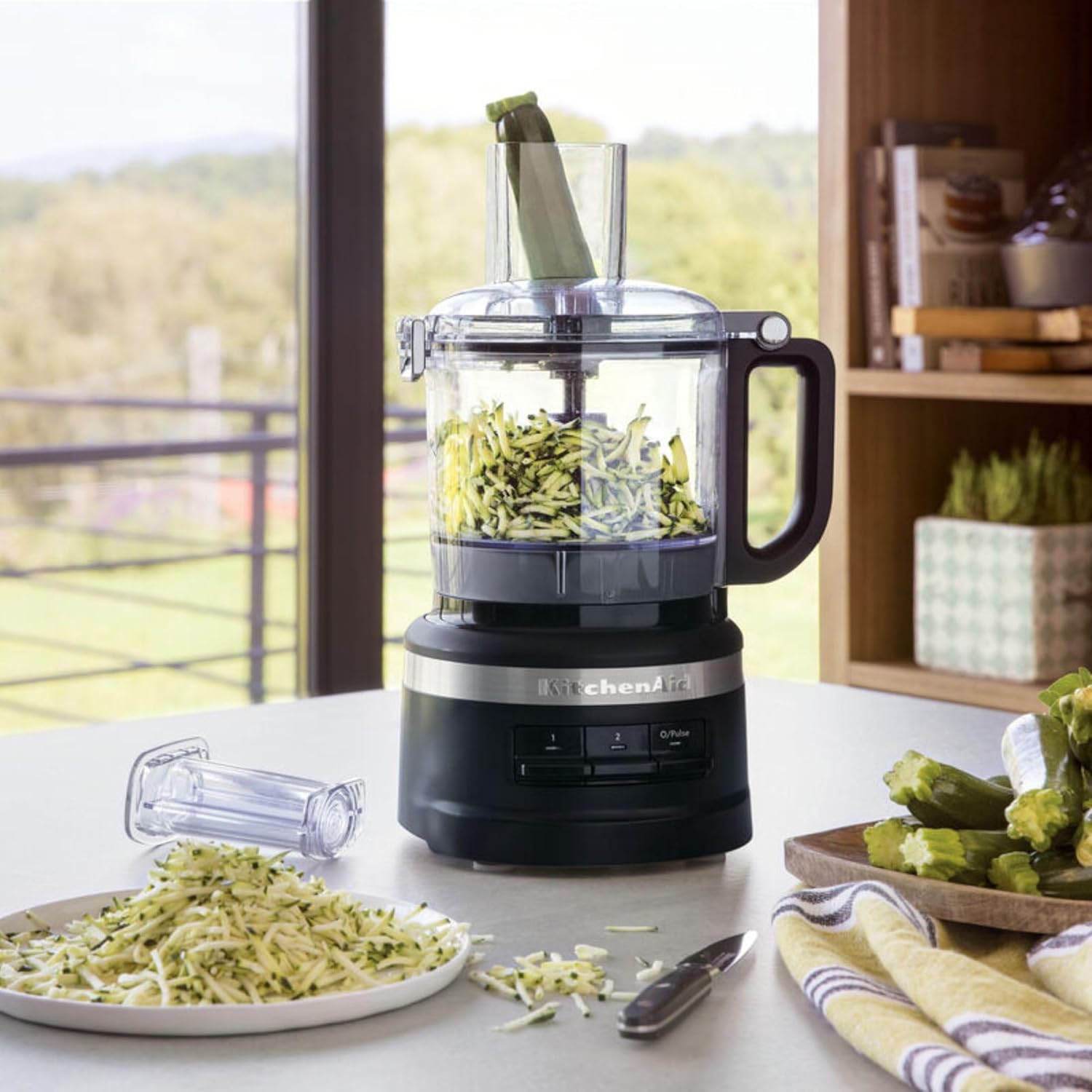 KitchenAid Food Processor - Kompakter Küchenmaschine mit 2 geschwindigkeitsstufen und Pulsfunktion - Zerkleinern, Kneten, Reiben und Schneiden - BPA-Frei - 1,7L Schüssel - 250 W - Schwarz