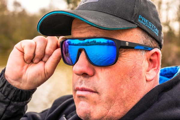 Lunettes de Soleil Polarisées Preston Absolute Ascent Ice Blue