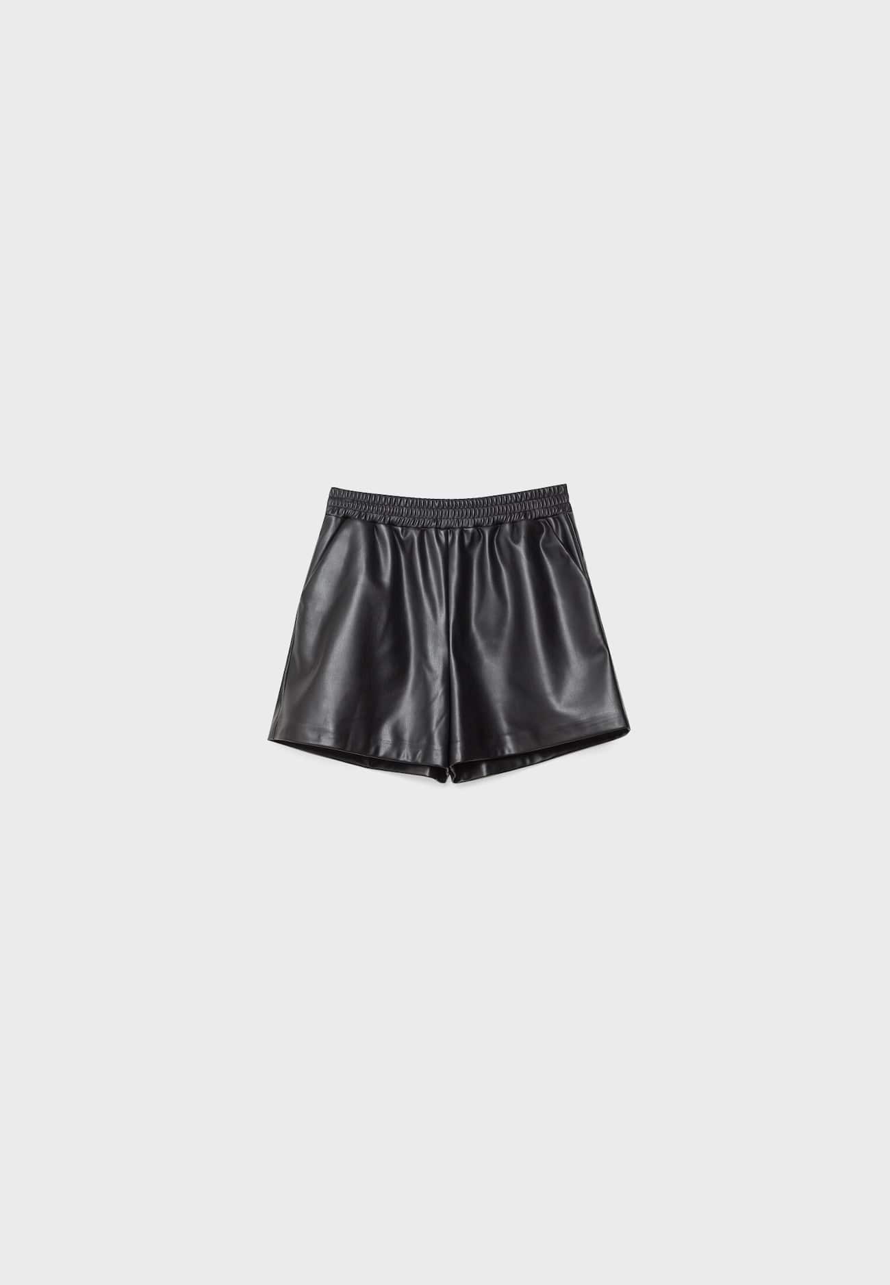 shorts de couro sintético