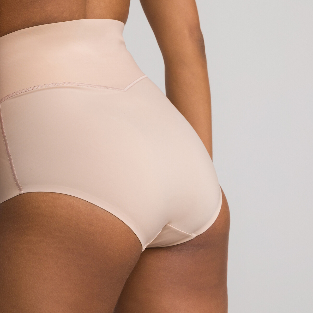 COLEÇÕES LA REDOUTE<br>Escultura labial reforçada com alta sustentação