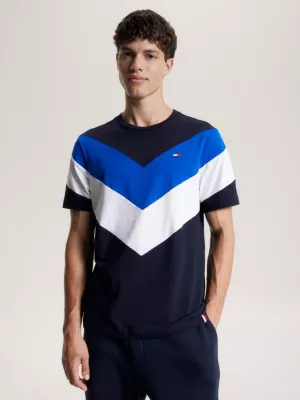 Camiseta esportiva de gola redonda com blocos de cores