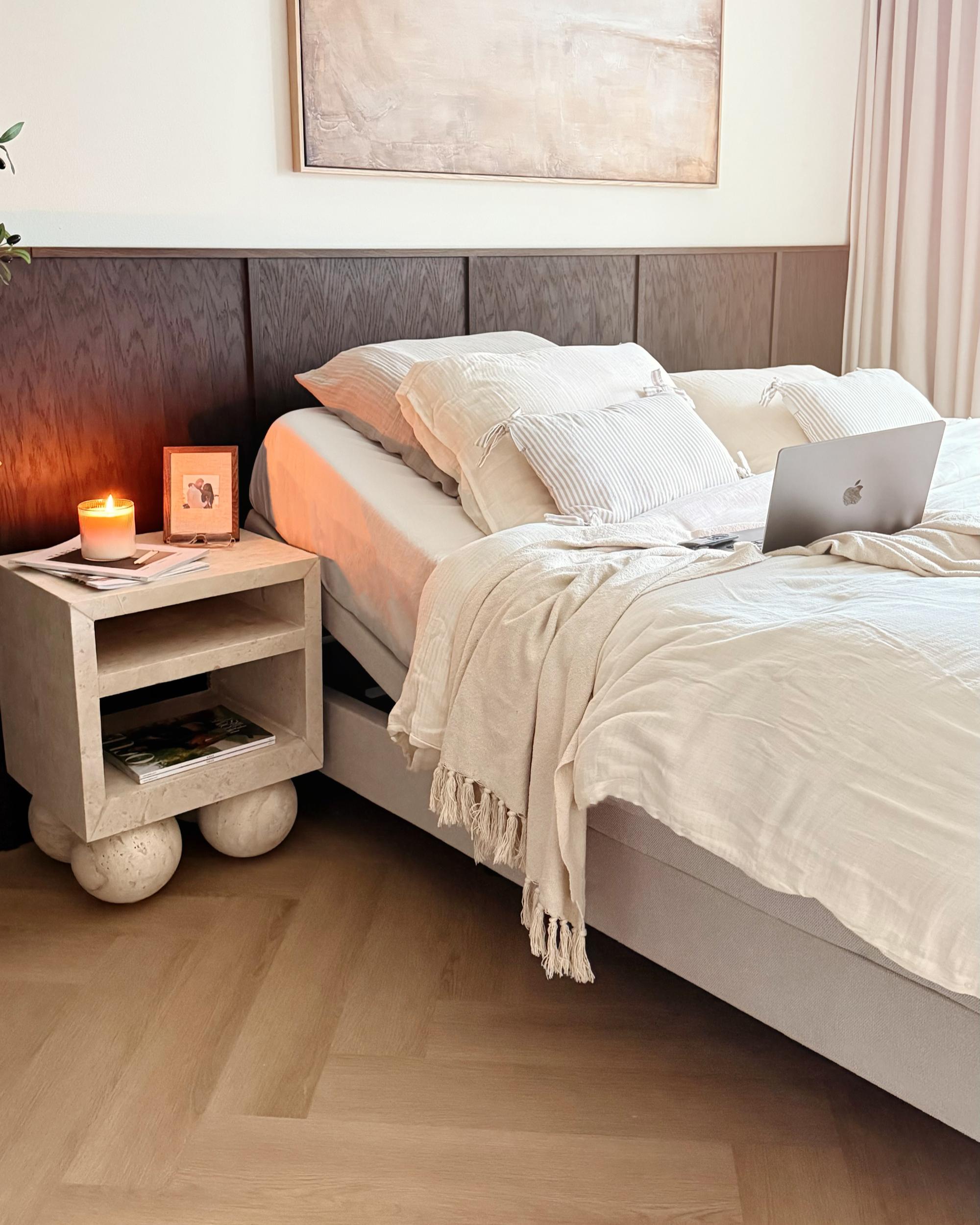 Verstelbaar bed zonder hoofdbord Stof CASTELLAN 180 x 200 cm Lichtbeige