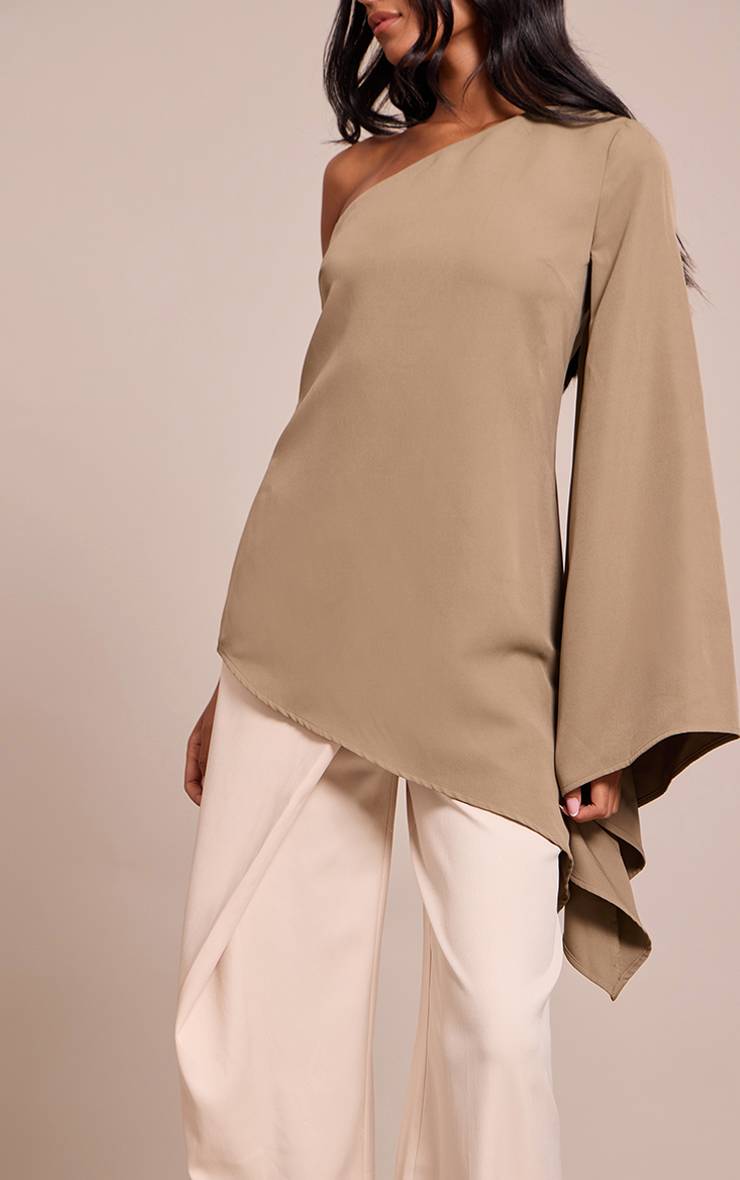 Kaki Haut Long Asymétrique À Manche Évasée En Tissu Tissé Pour Grande Taille