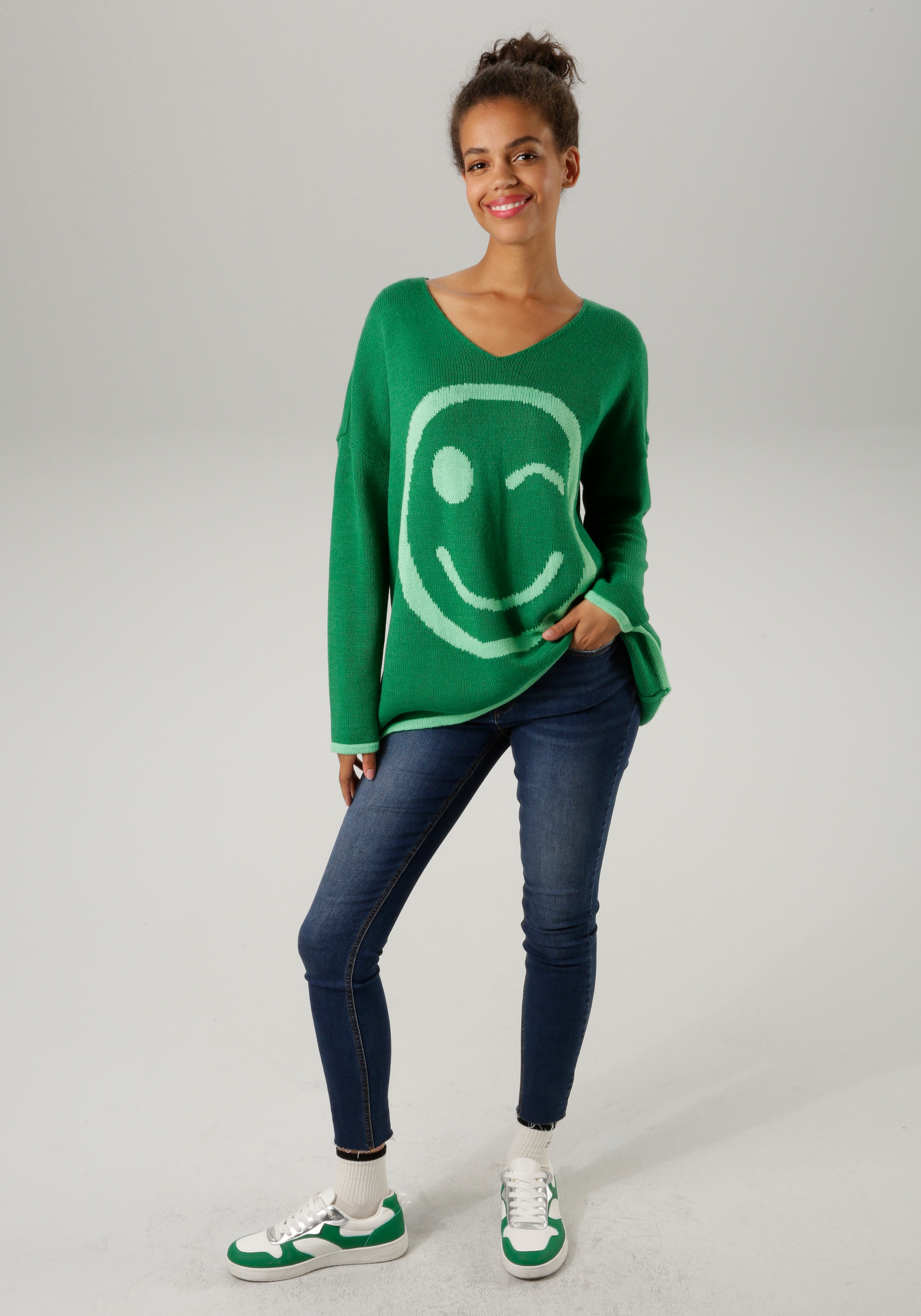Aniston CASUAL Strickpullover , mit eingestricktem Smiley