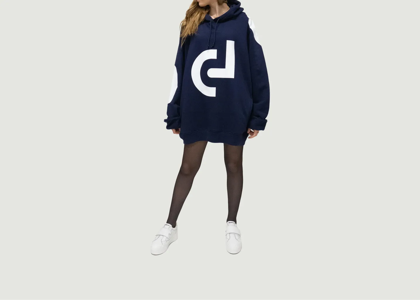 Sweat CL Carolina Ritzler
