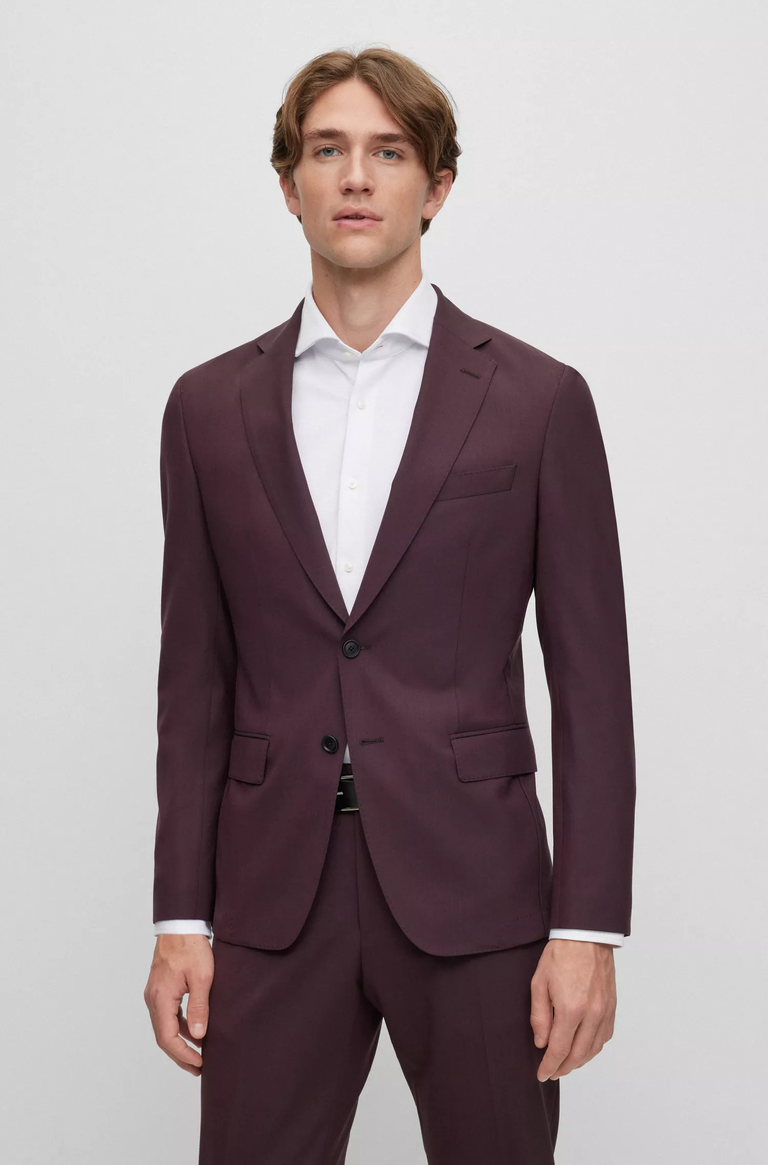 Terno BOSS preto slim fit em lã mesclada elástica.