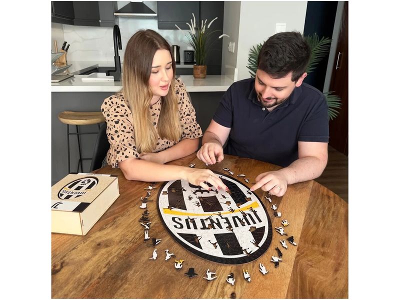 Iconic Puzzle Juventus FC – Retro Logo Offiziell lizenziertes Holzpuzzle, Grösse M