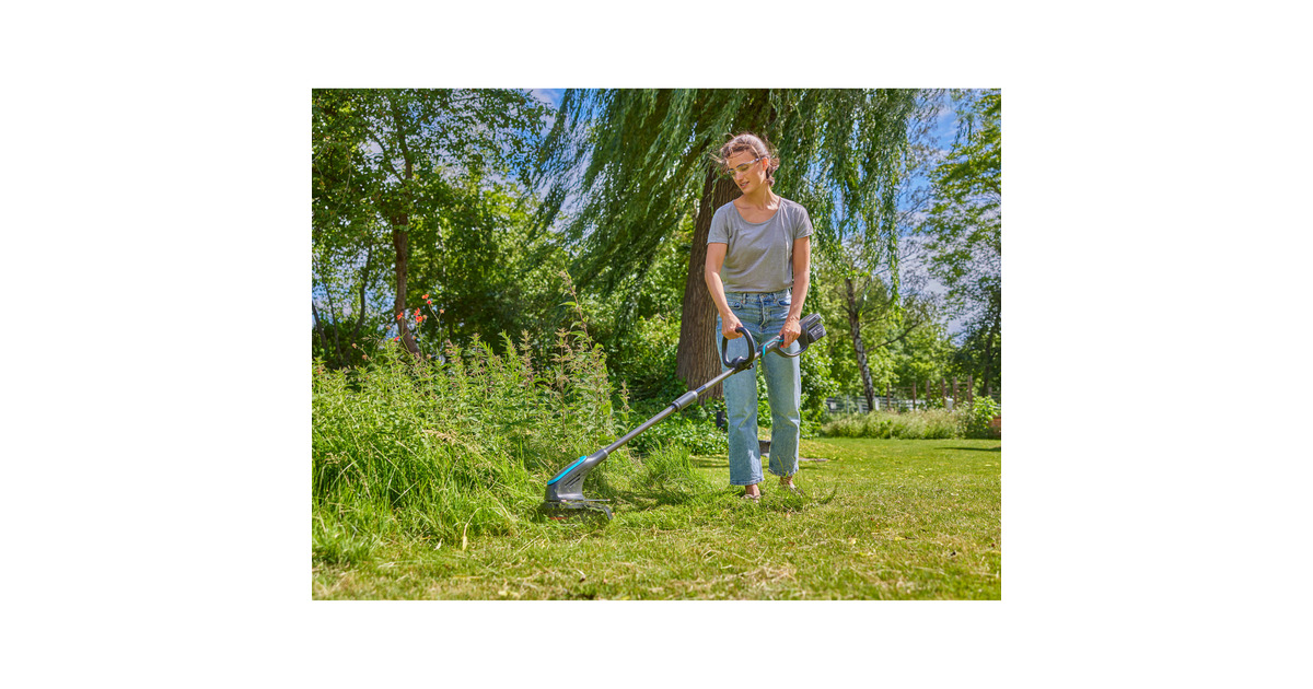 GARDENAPowerTrim 30 18V Set 4.0 Ah met 18V P4A Accu grastrimmer  (Grijs/turquoise, Accu en lader inbegrepen)