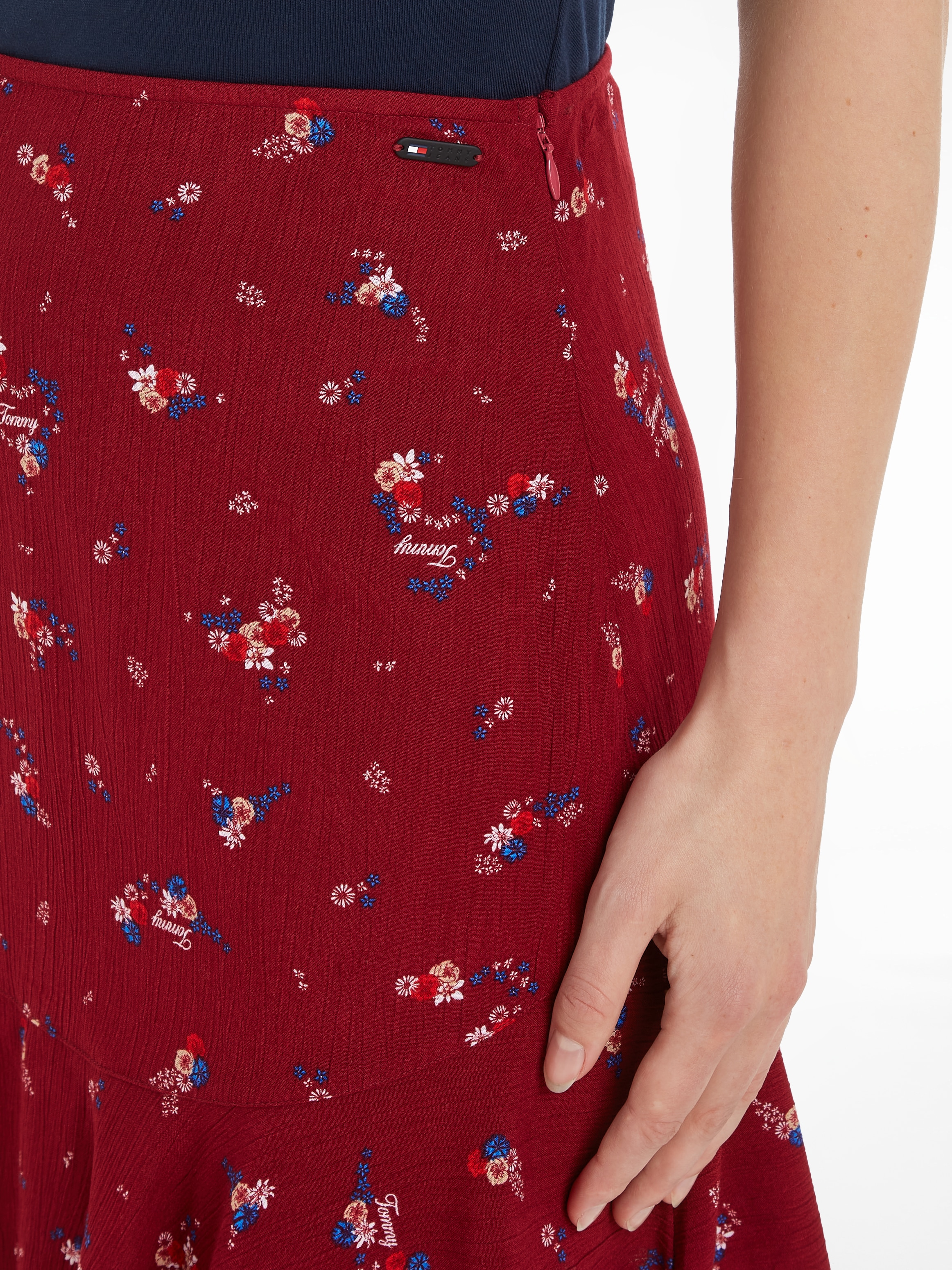 Tommy Jeans Minirock »TJW FLORAL TIERED MINI SKIRT« Webrock mit Blumenprint