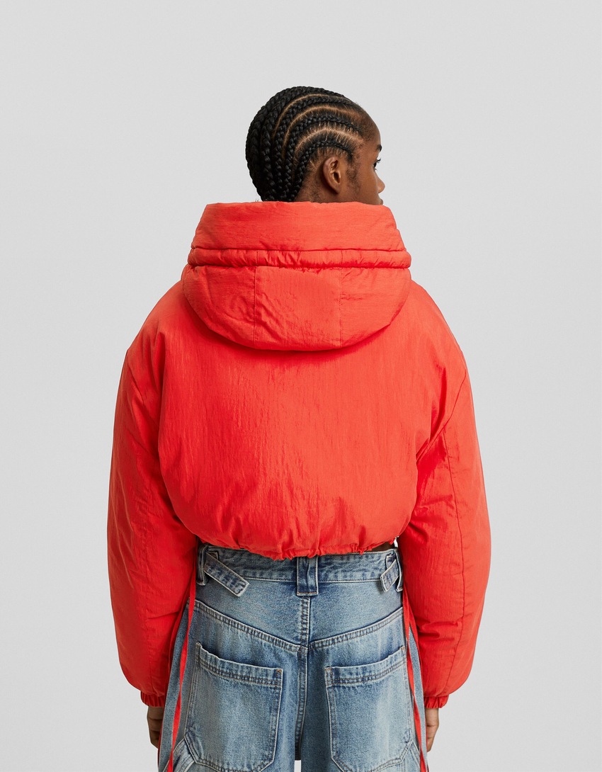Jaqueta puffer com capuz