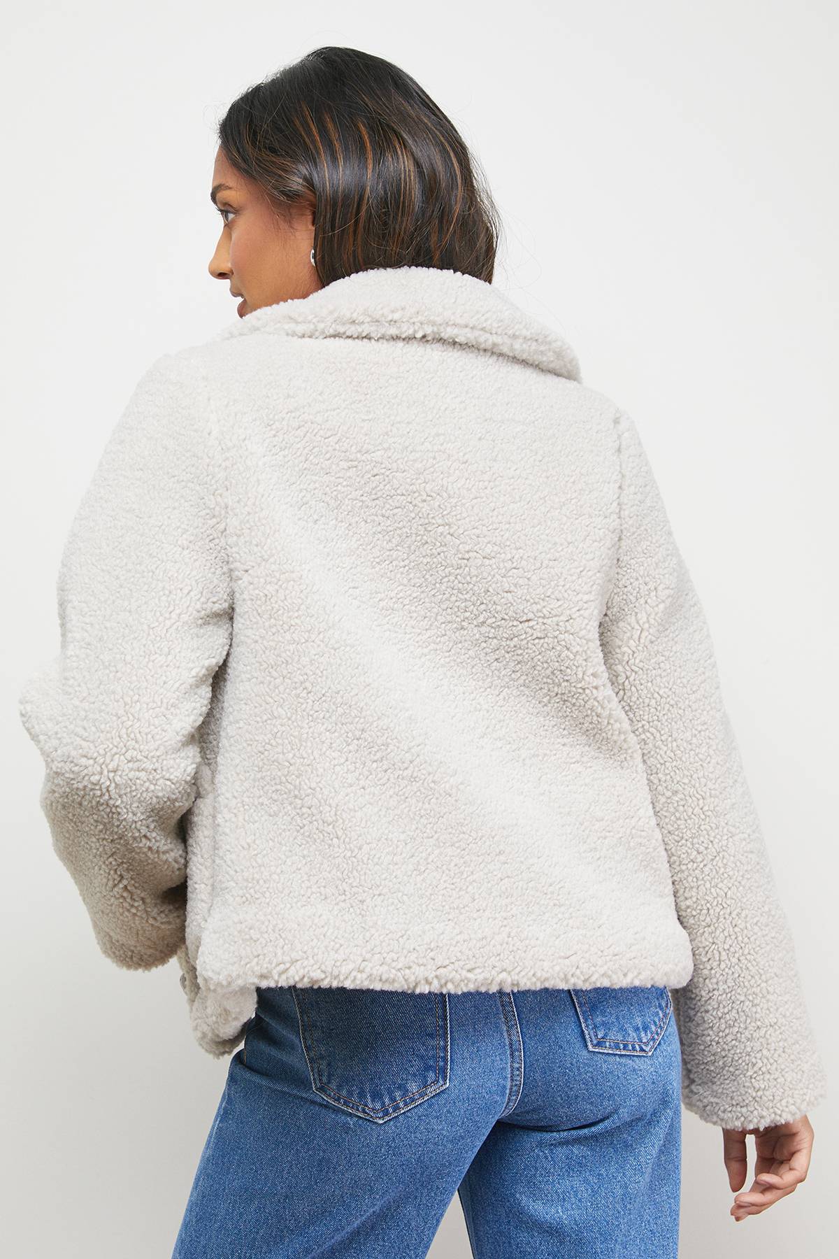 Oasis Veste Courte Boutonnée en synthétique Teddy