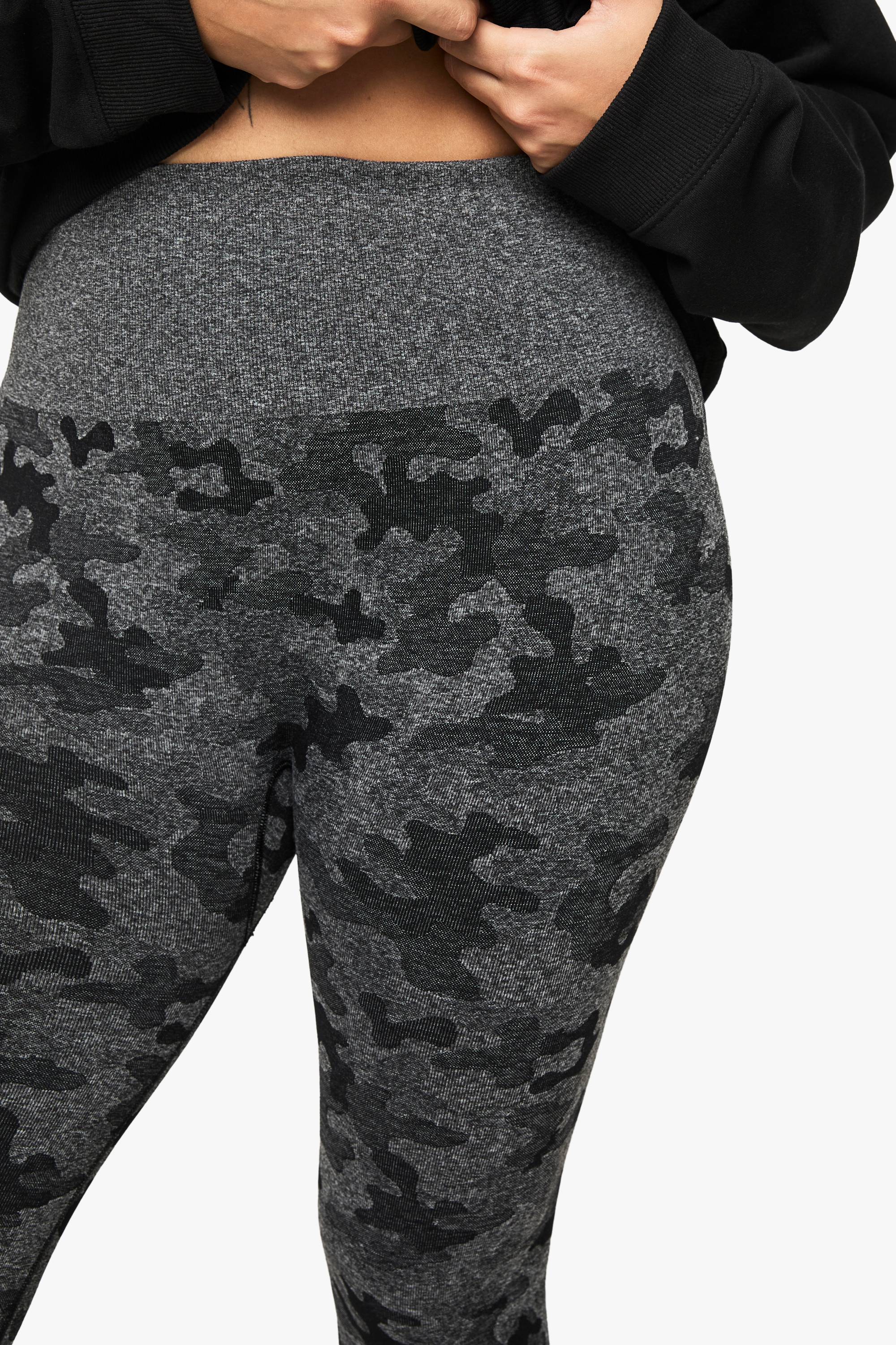 boohoo Leggings de gym sans couture camouflage actif Plus