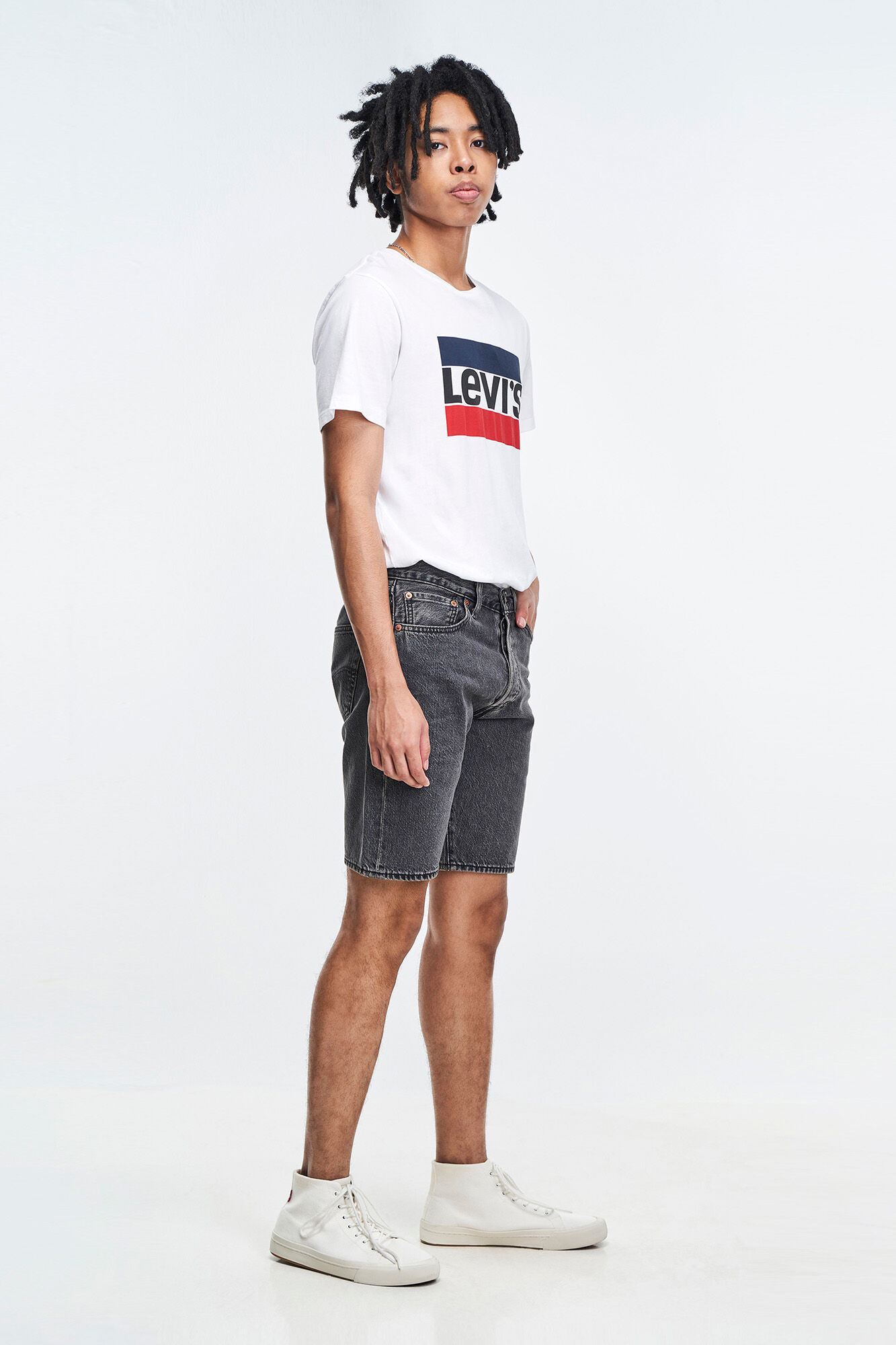 Shorts jeans com bainha 501®