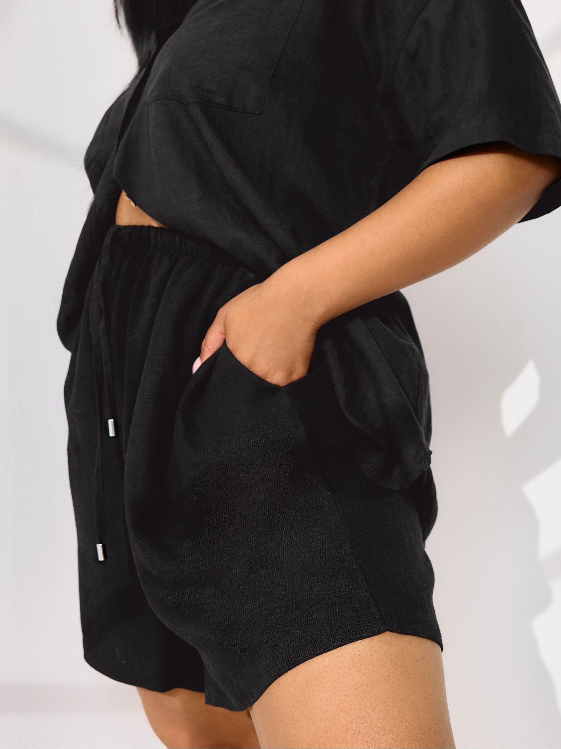 Yours Curve - Linnen short